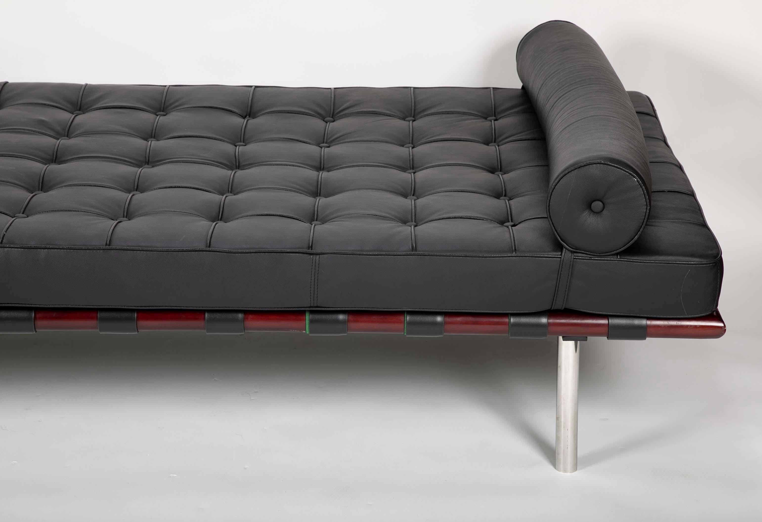 Black Leatherette Chaise Lounge in the Manner of Mies van der Rohe 2