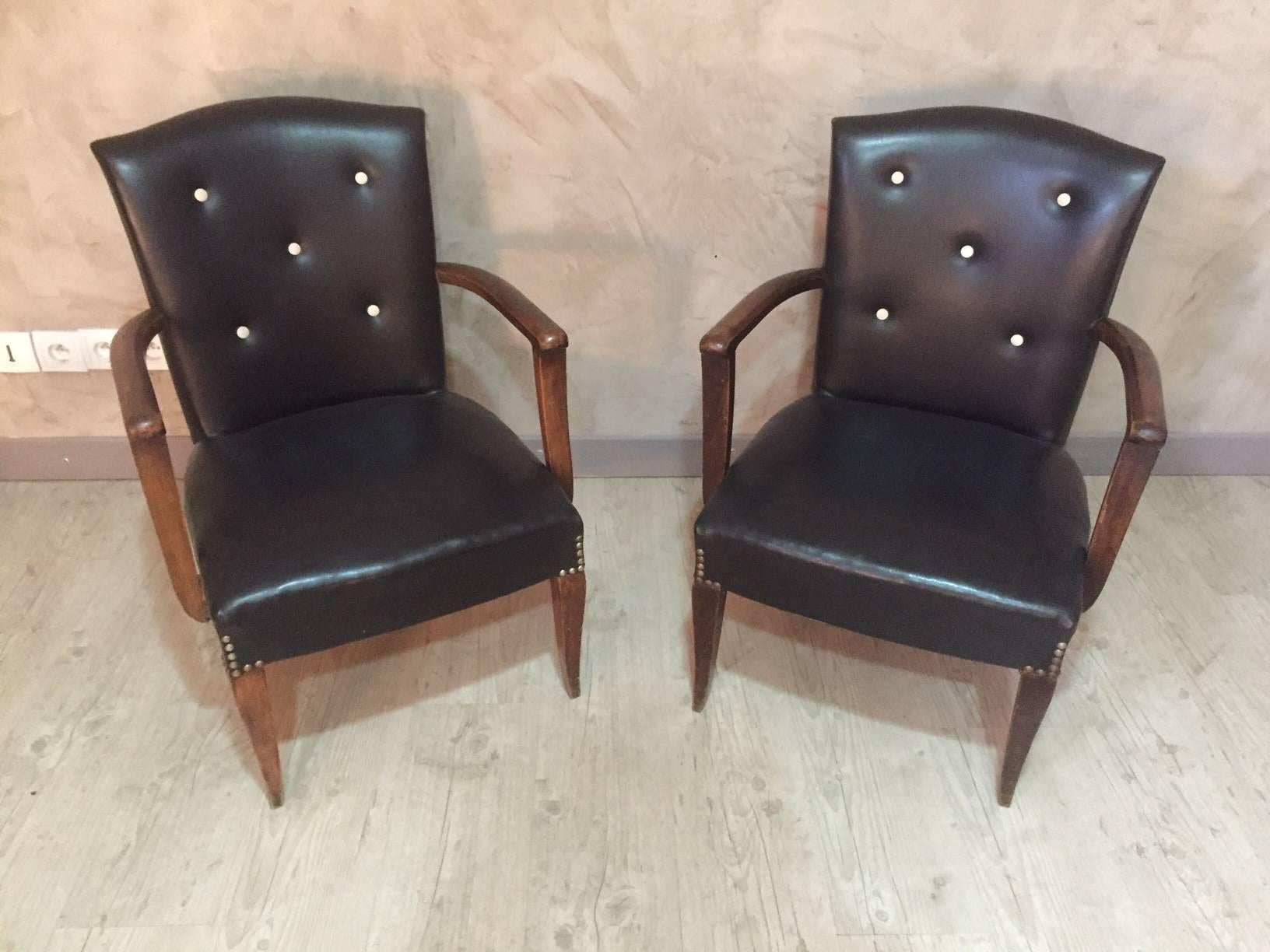 Pair of Black Leatherette Lounge Chairs, 1940s In Good Condition In LEGNY, FR