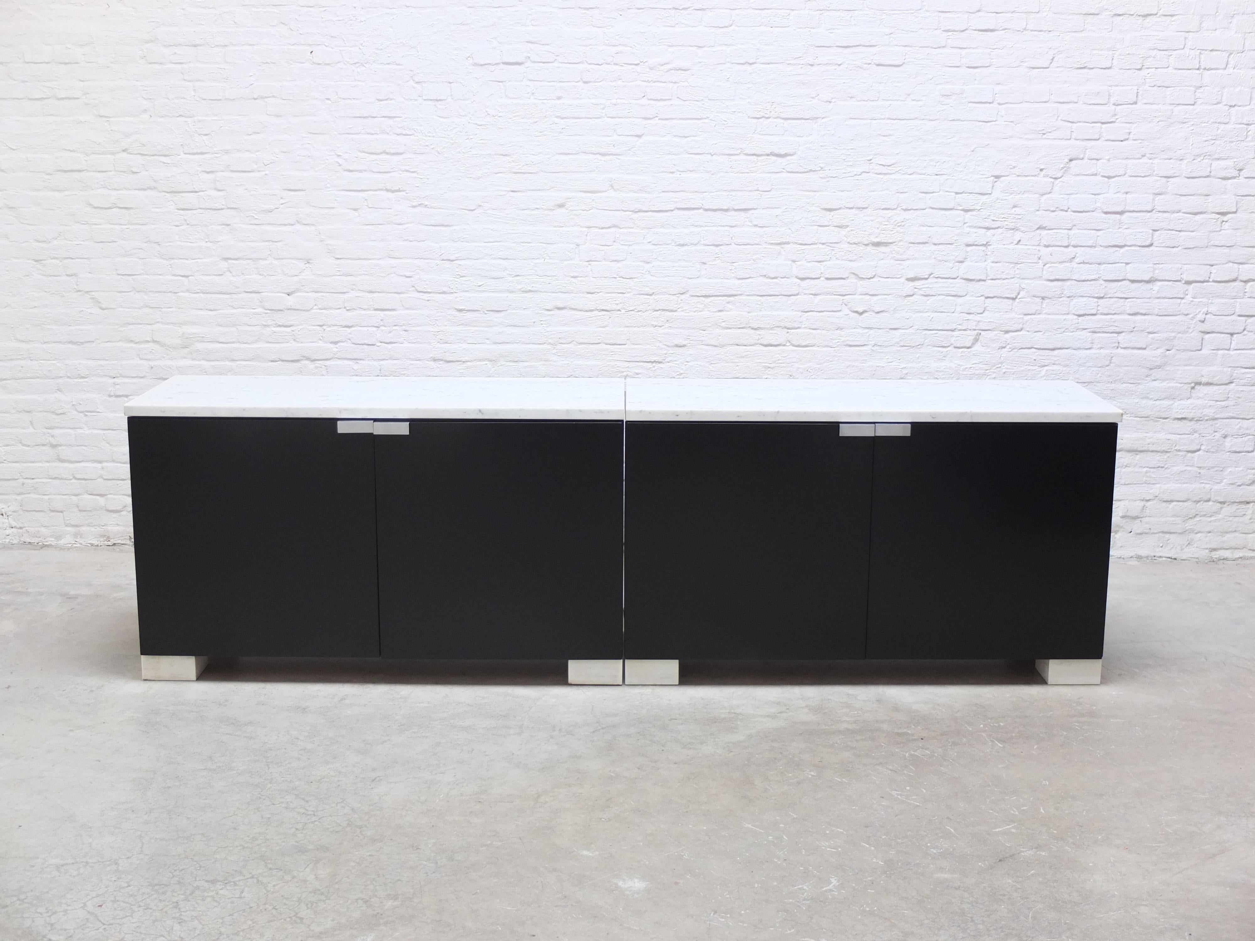 Coppia di armadietti in marmo e nero di Alfred Hendrickx per Belform, anni '70 in vendita 7
