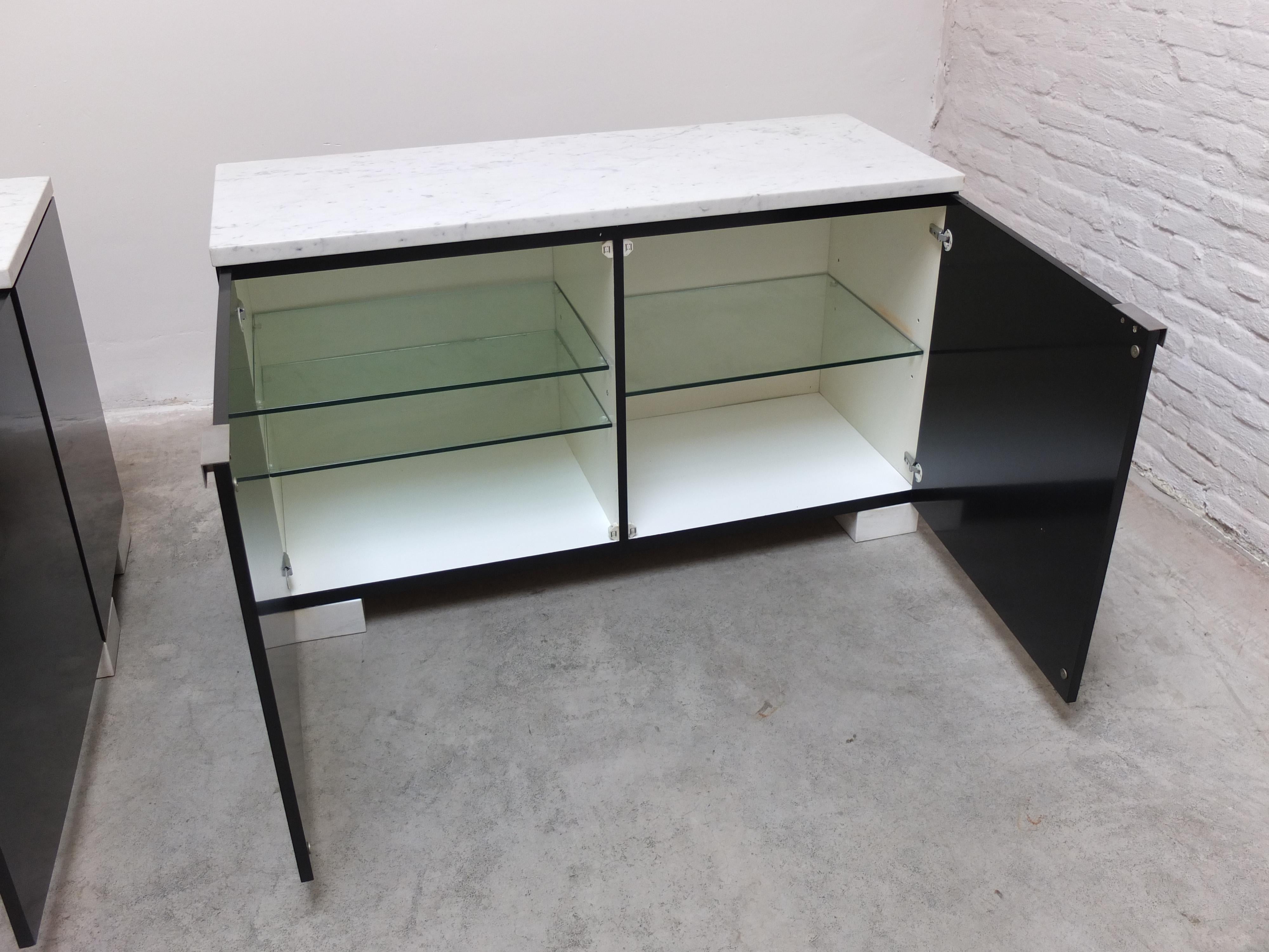 Coppia di armadietti in marmo e nero di Alfred Hendrickx per Belform, anni '70 in vendita 11