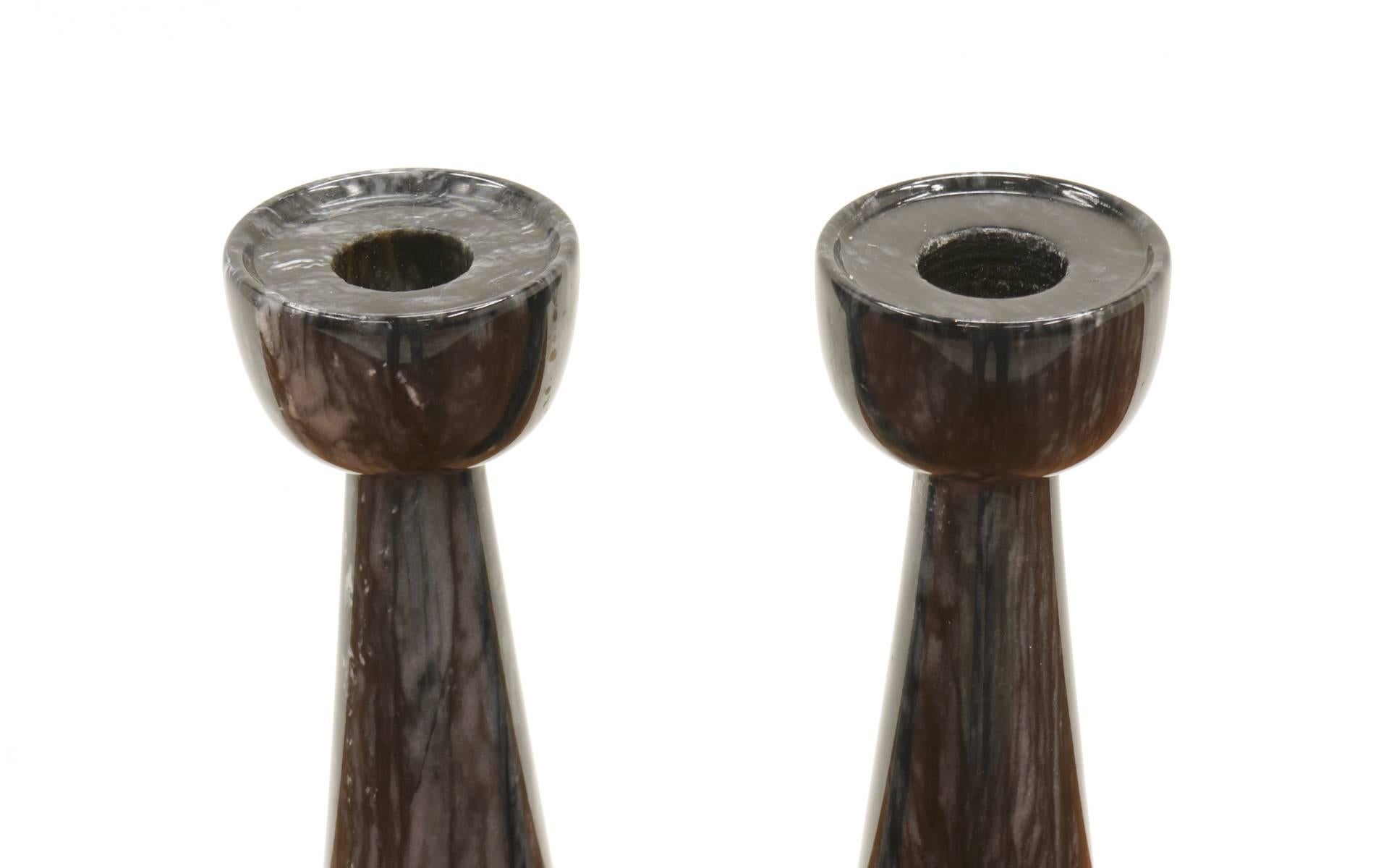 Mid-Century Modern Pair of Black Marble Candlesticks Imported by Raymor, Italy, 1950s, Excellent