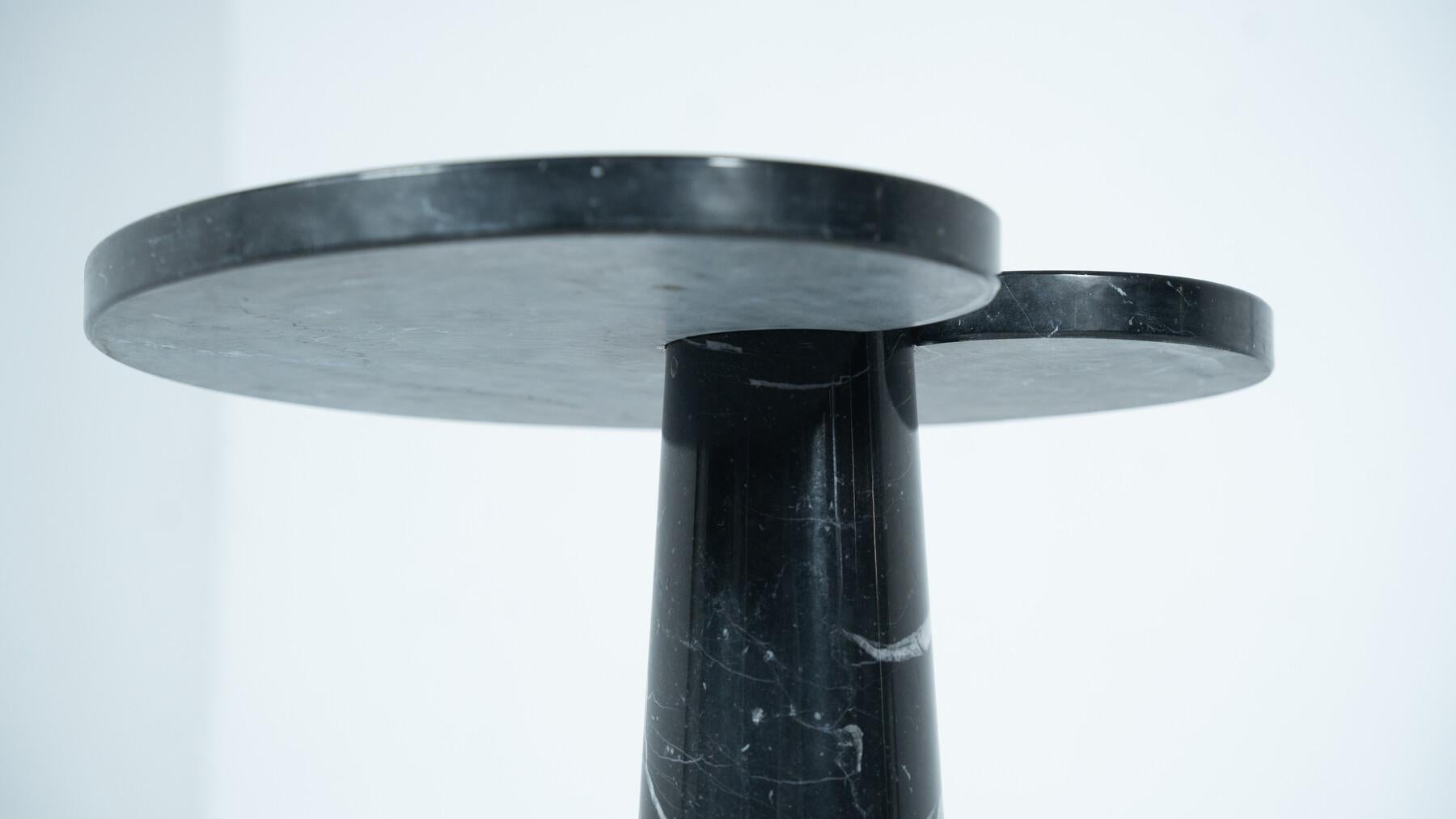 Mid-Century Modern Paire de tables console en marbre noir Model No Eros par Angelo Mangiarotti