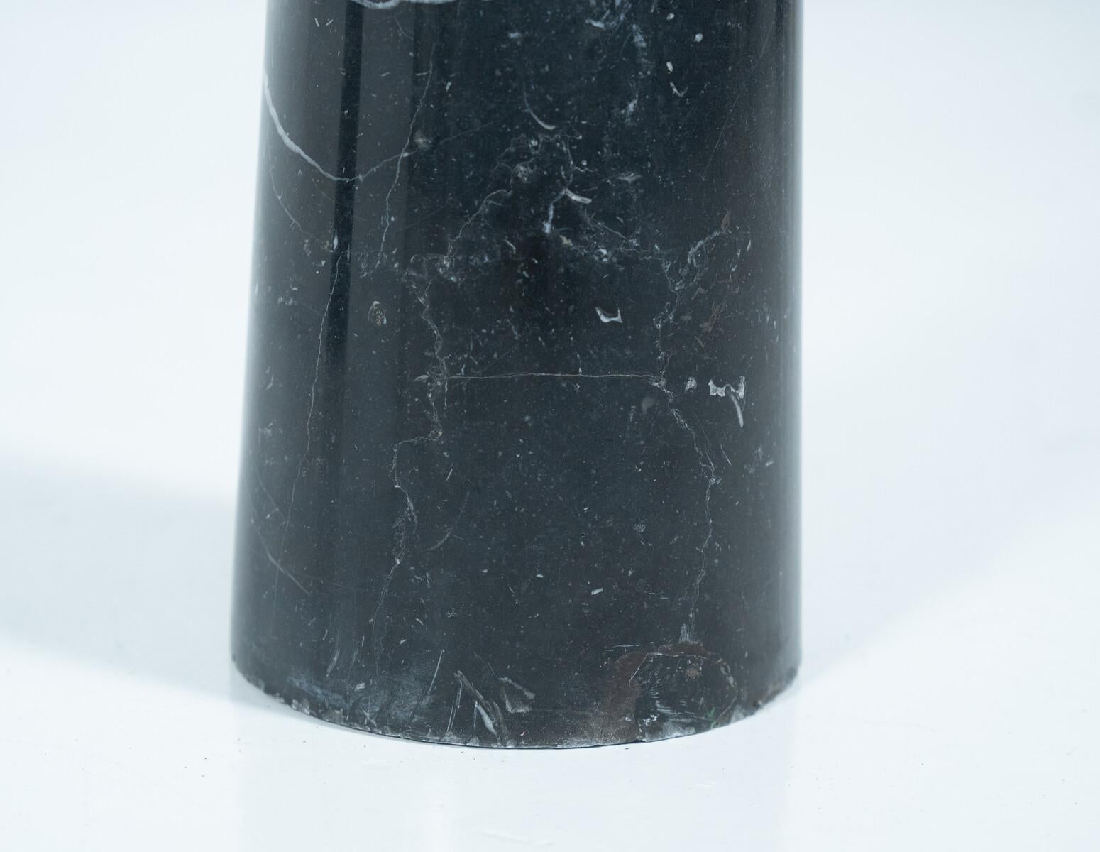 Paire de tables console en marbre noir Model No Eros par Angelo Mangiarotti Bon état à Brussels, BE