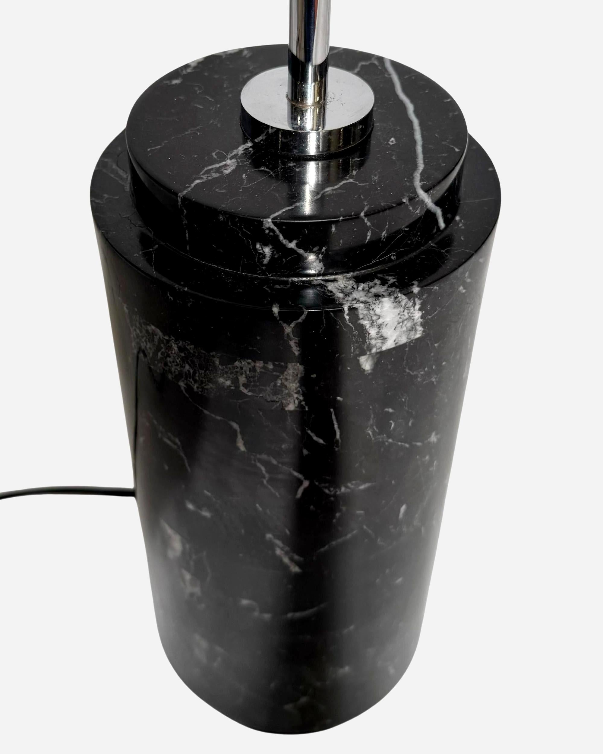 Paar Lampen aus schwarzem Marmor mit Schiebeschirm von F.Knoll, Knoll Intl, um 1960 (Mitte des 20. Jahrhunderts) im Angebot