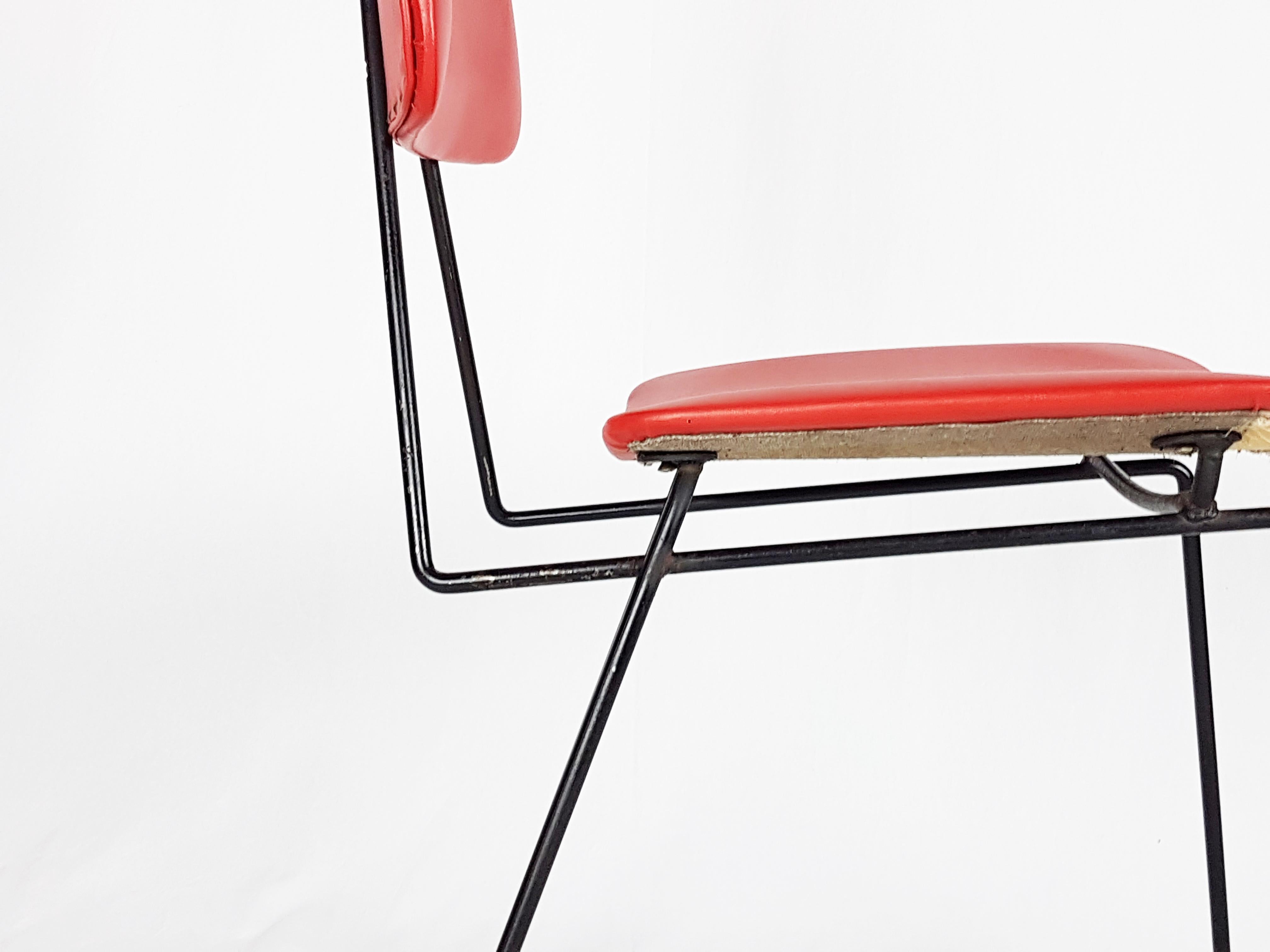 Painted Pair of Black Metal and Red Skai Italian 1950s Chairs in the Style of G. Rinaldi For Sale