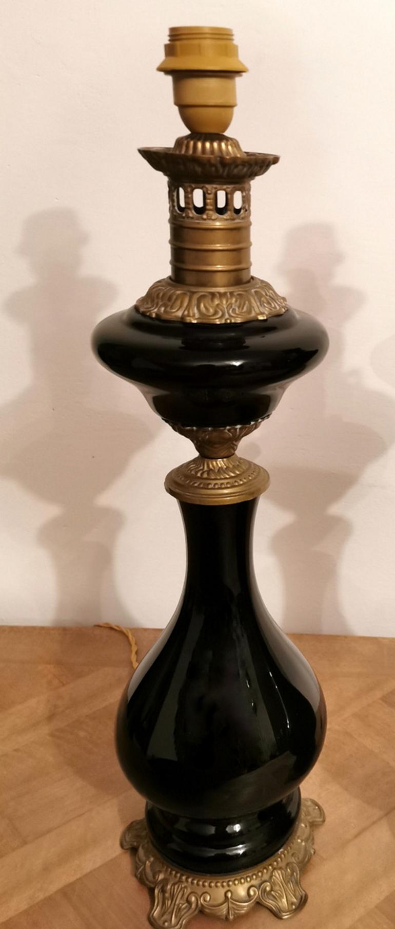Pair of Black Opaline Glass Oil Lamps with Lampshade and Brass Decoration France For Sale 5