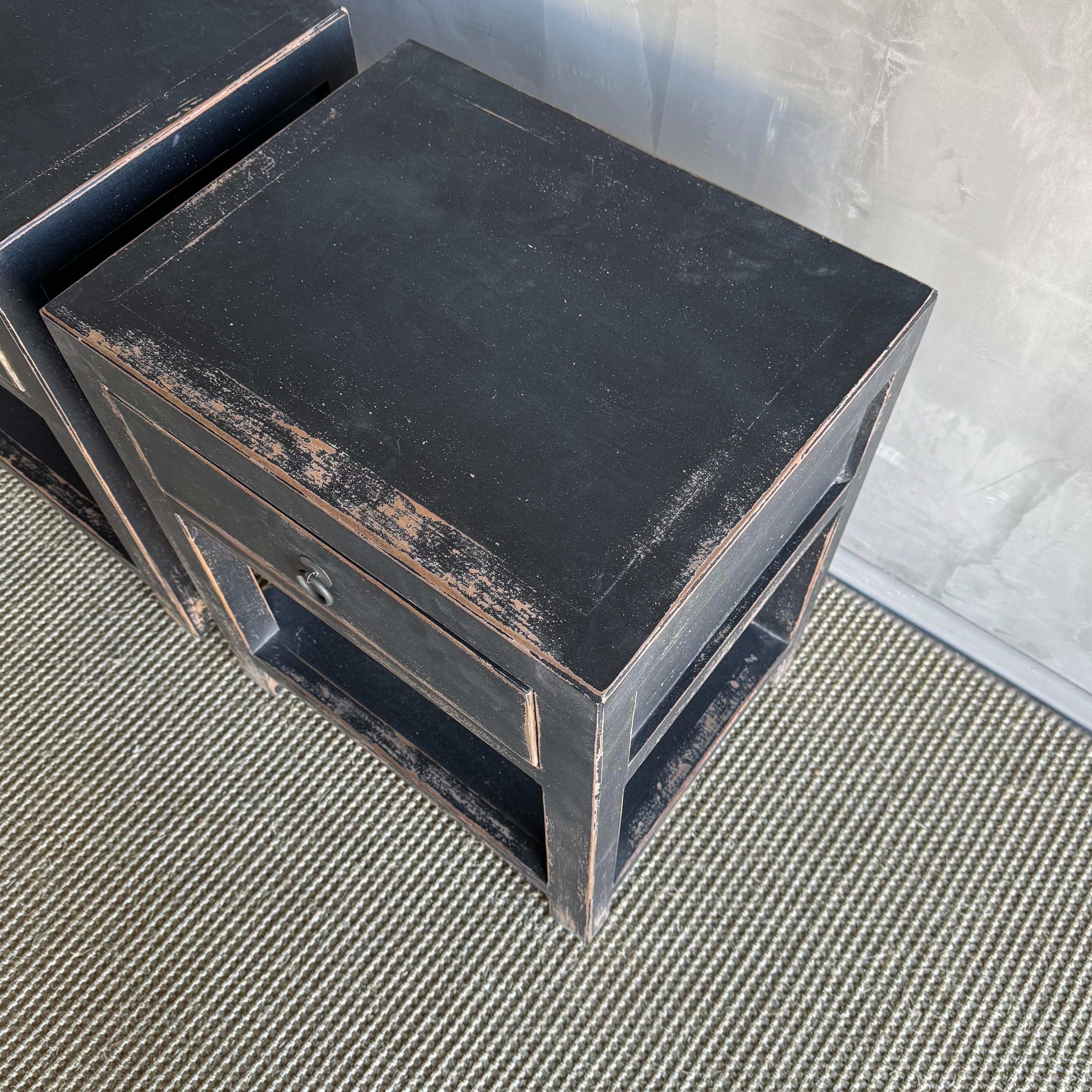 Pair of Black Painted Nightstands with Single Drawer In Good Condition In Old Town Orange, CA