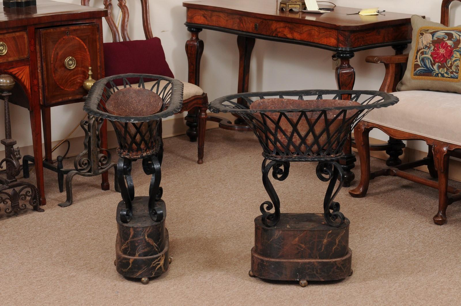 Pair of Black Painted Tole & Iron Planters with Scroll Detail, 19th Century Fran For Sale 5