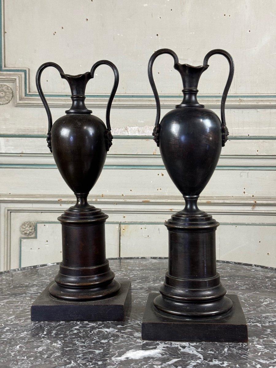 Greco classico Coppia di vasi in bronzo patinato nero, XIX secolo in vendita