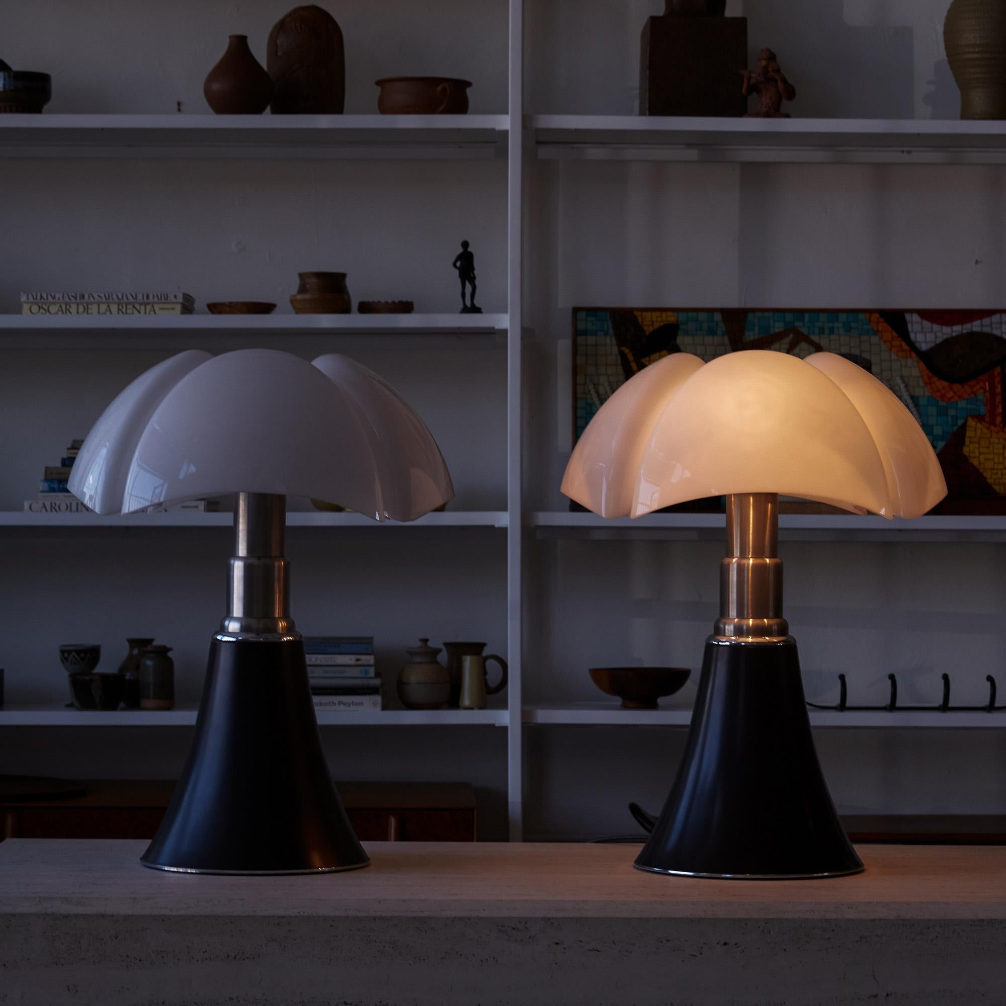 Metal Pair of Black Pipistrello Table Lamps by Gae Aulenti