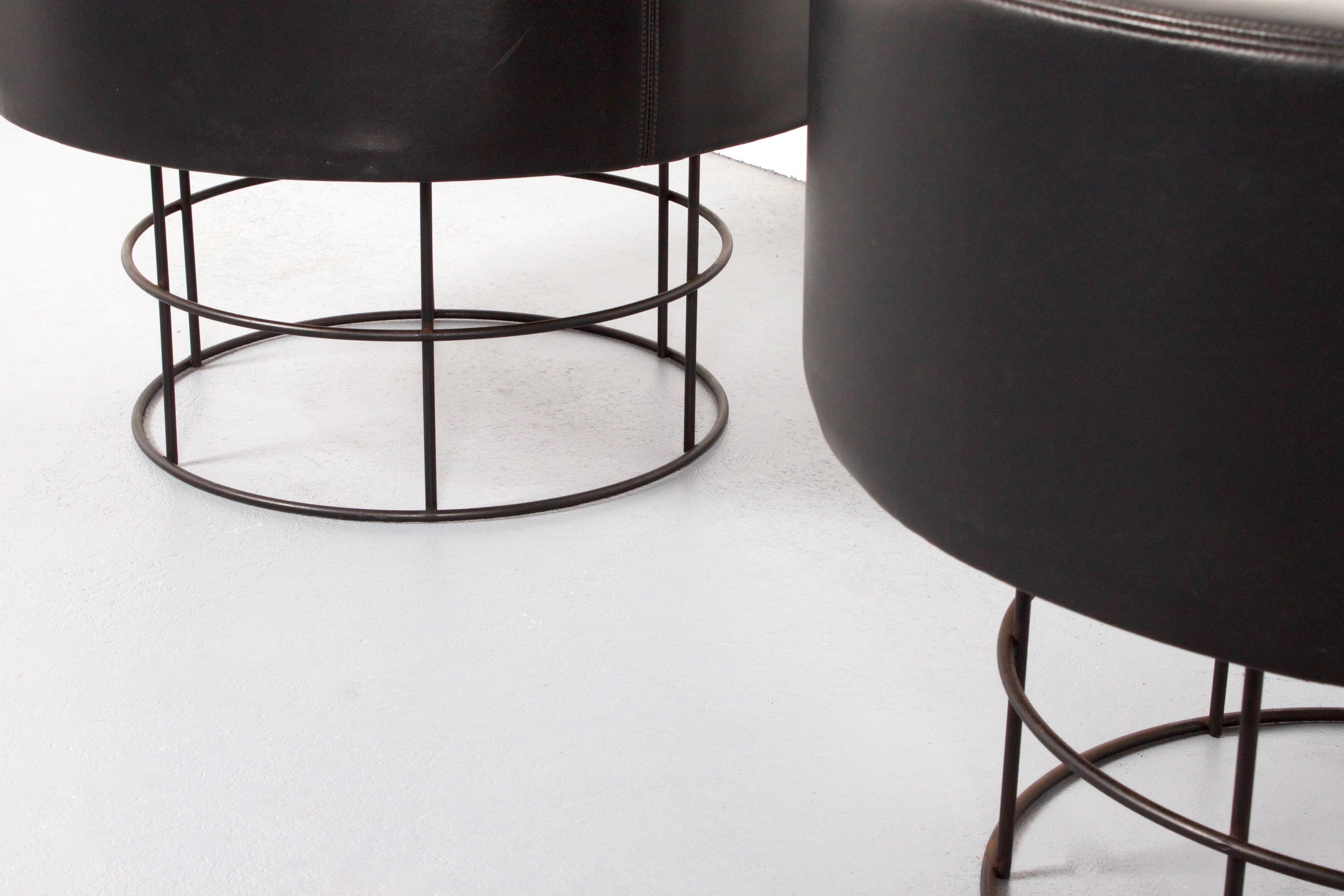 Mid-Century Modern Pair of Black Round Wire Stools, Germany, 1960s