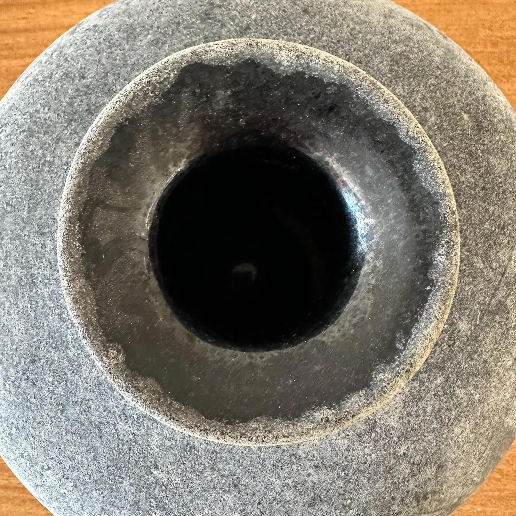 Coppia di vasi in vetro nero Seguso Scavo Murano anni '80 in vendita 1