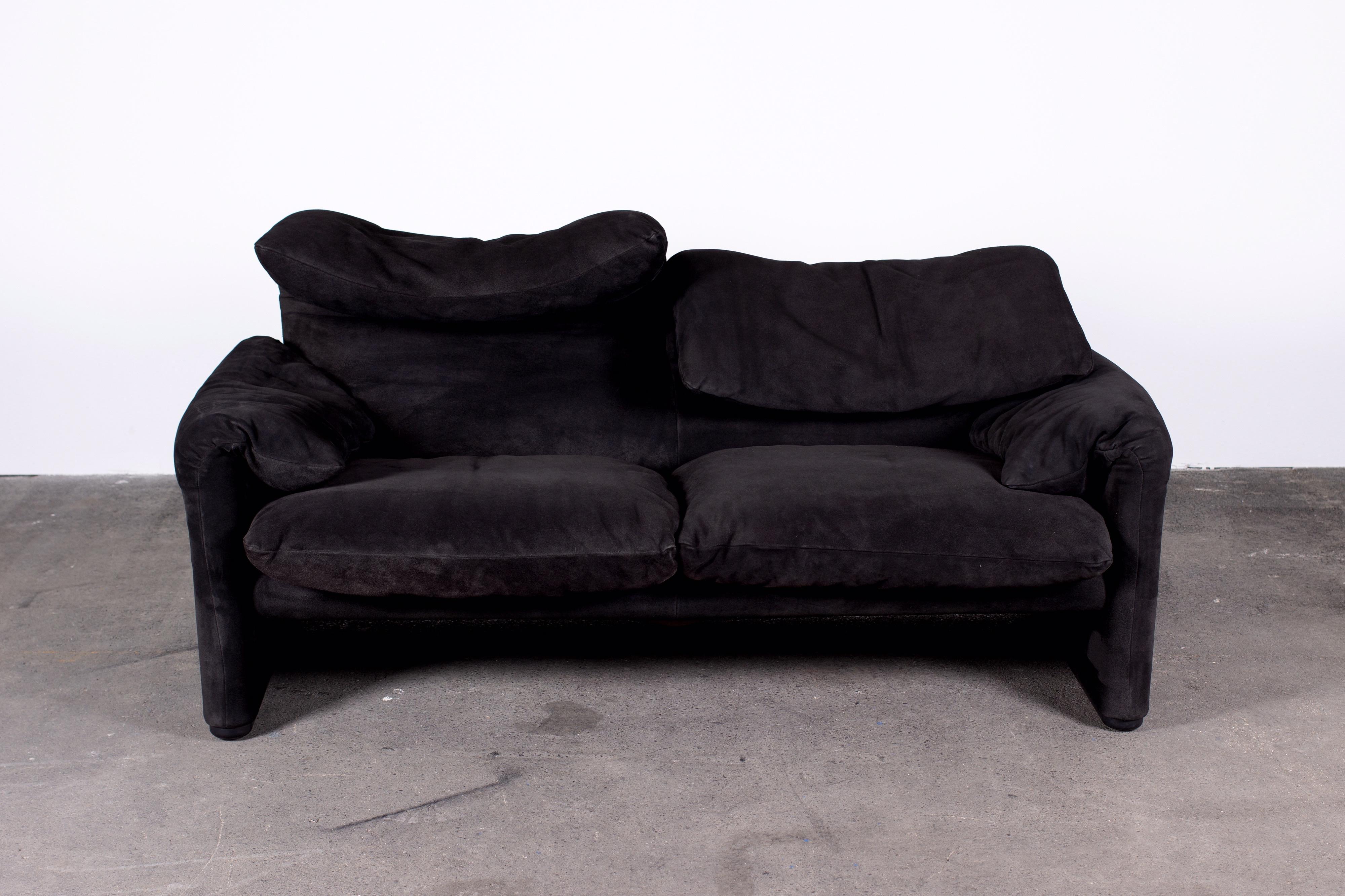 Pair of Black Suede 2-Seater Maralunga Sofas by Vico Magistretti for Cassina 5