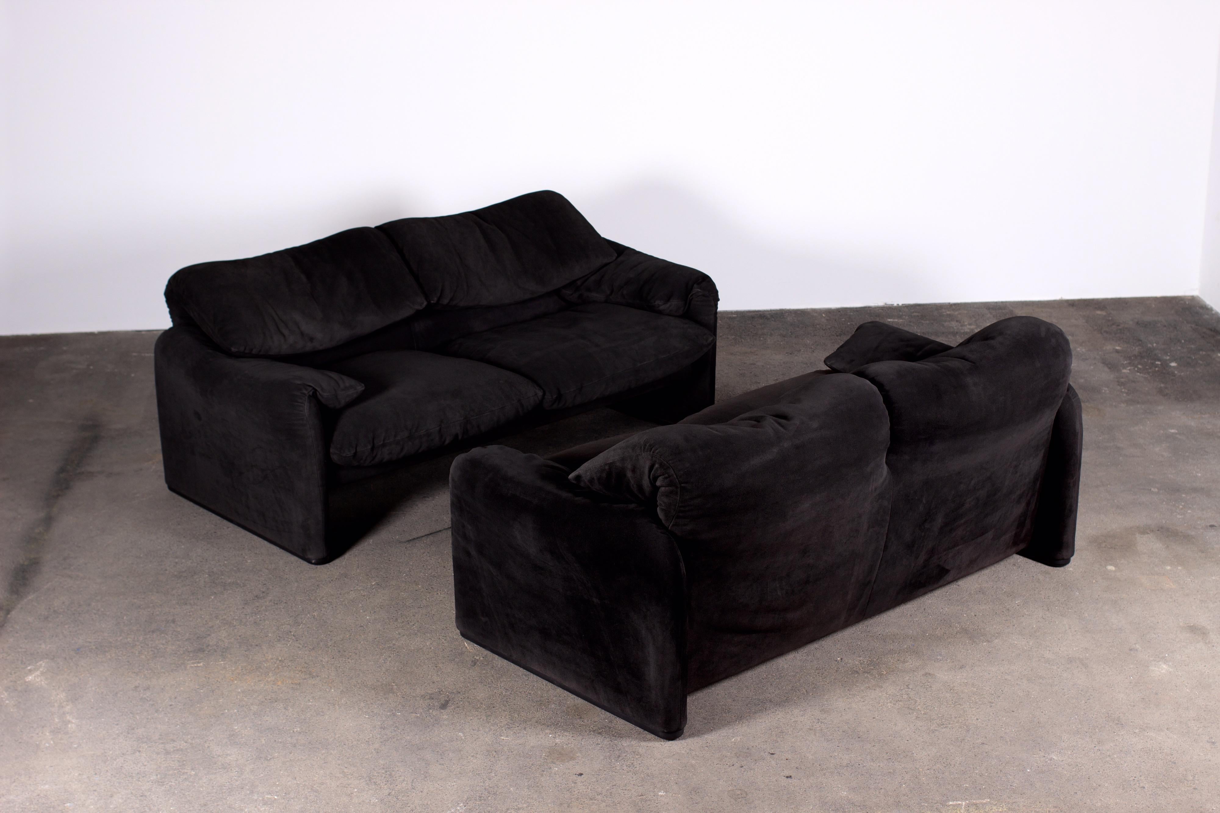 Pair of Black Suede 2-Seater Maralunga Sofas by Vico Magistretti for Cassina 1