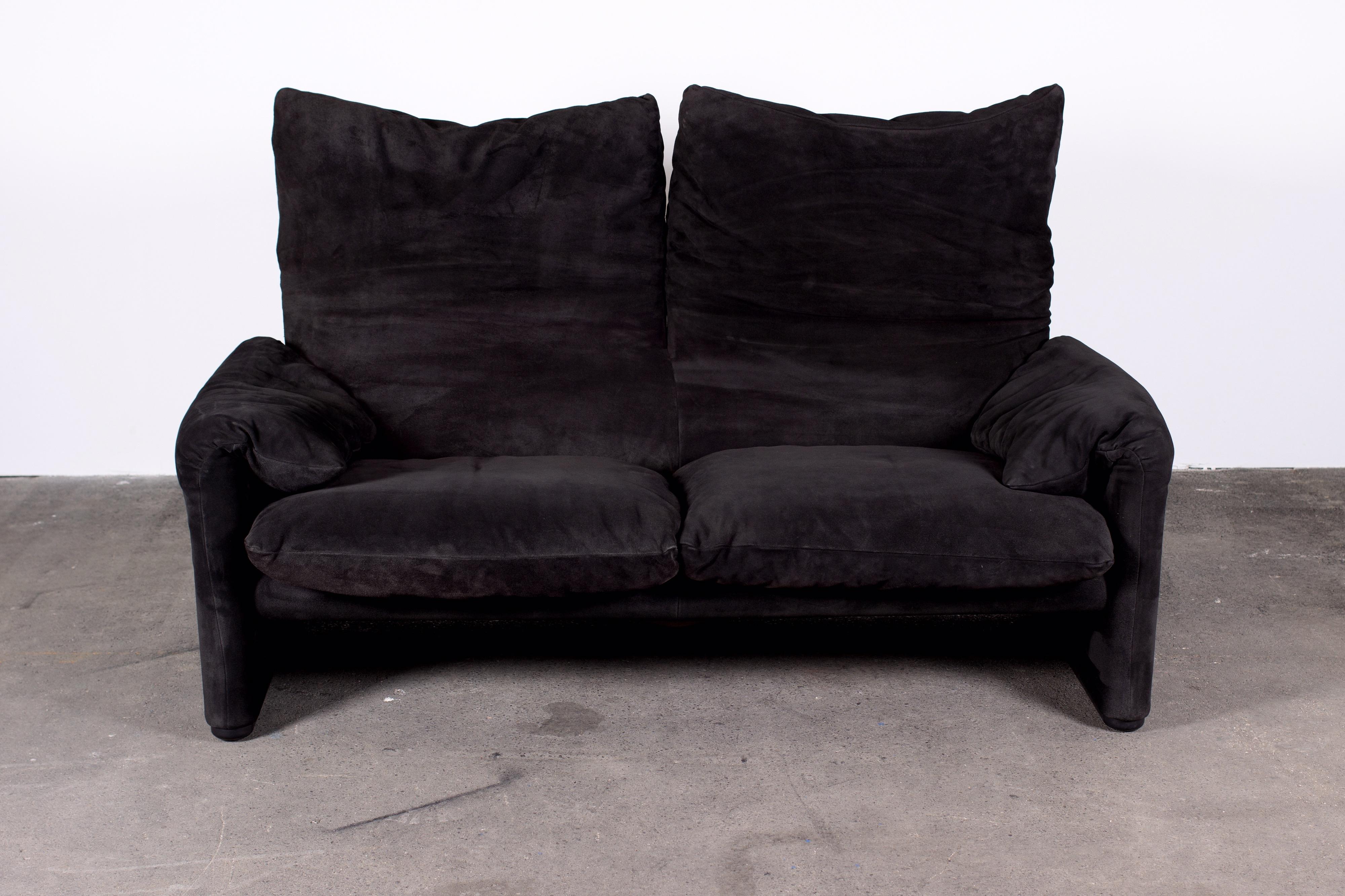 Pair of Black Suede 2-Seater Maralunga Sofas by Vico Magistretti for Cassina 2