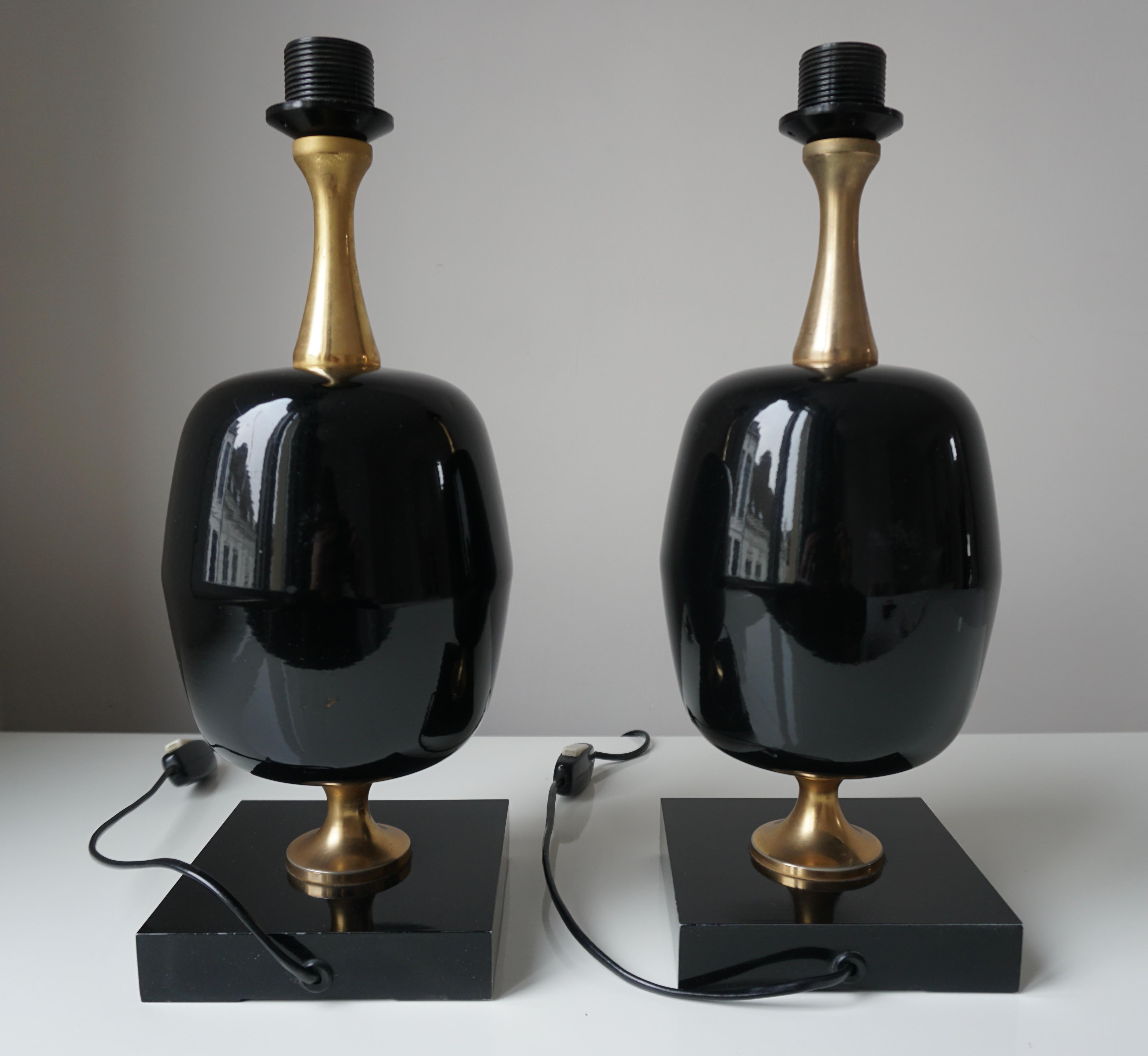 Paar schwarze Tischlampen (20. Jahrhundert) im Angebot