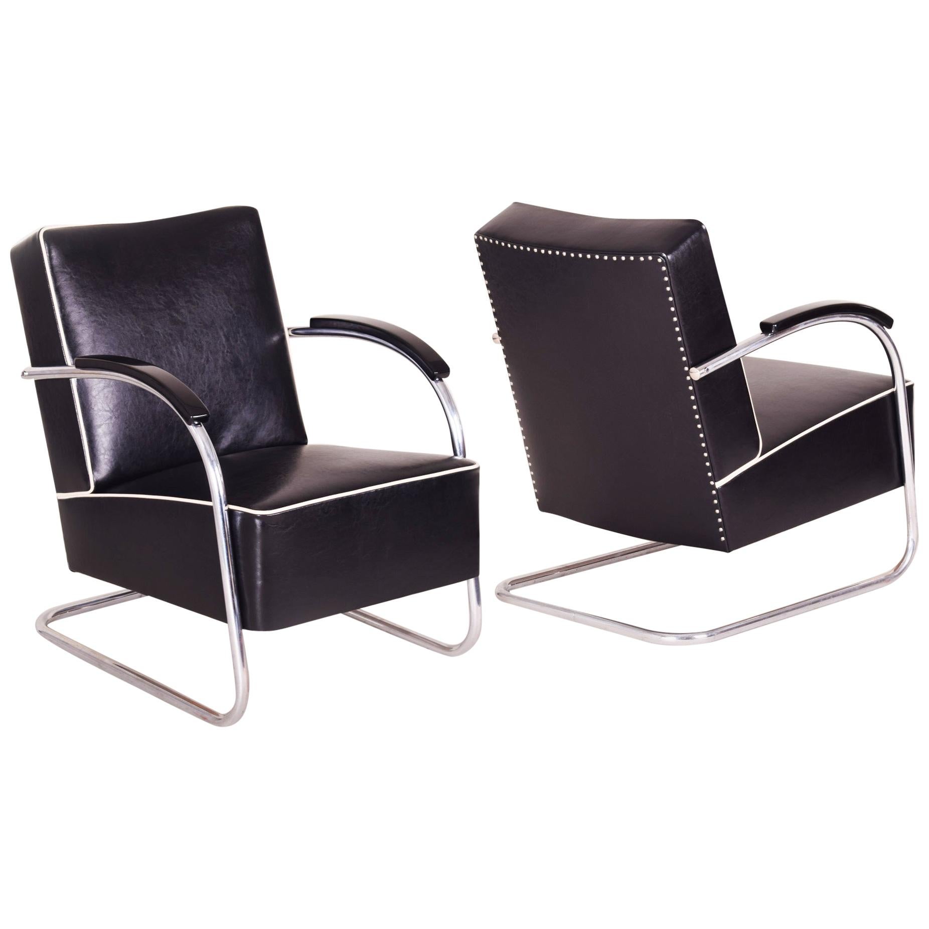 Pair of Black Tubular Steel Cantilever Armchairs, Chrome, New Upholstery, 1930s For Sale