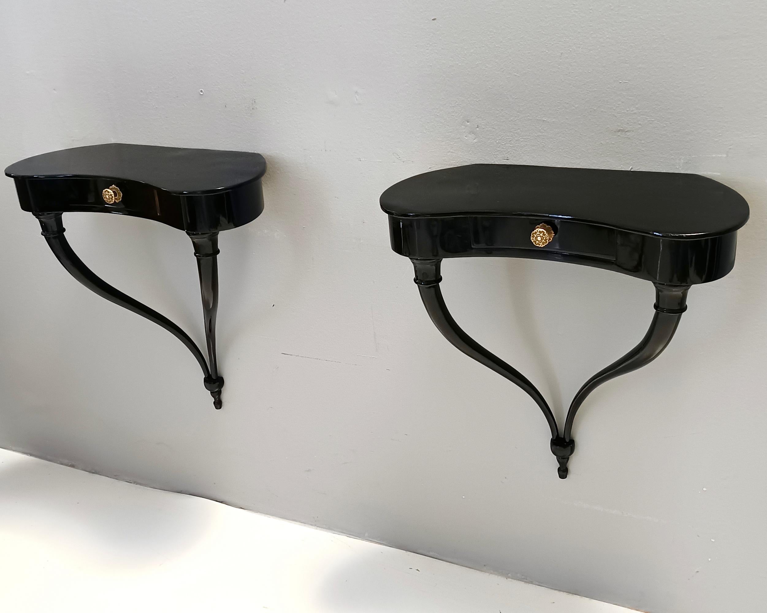 Pair of Black Wall-Mounted Console Tables / Nightstands attr. to Ulrich (Lackiert) im Angebot