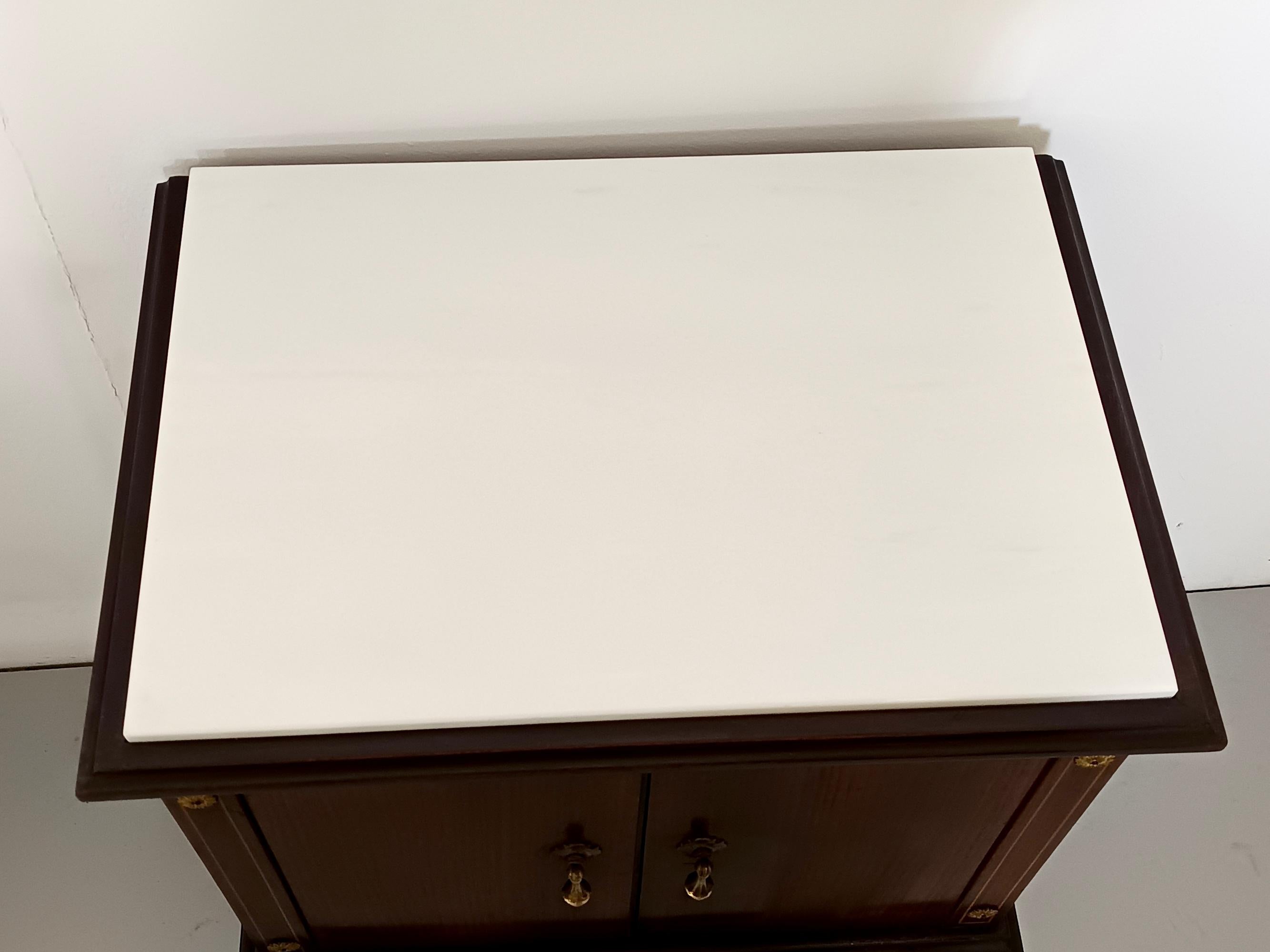 Brass Pair of Black Walnut Nightstands with Marble Top ascr. to Paolo Buffa, Italy For Sale