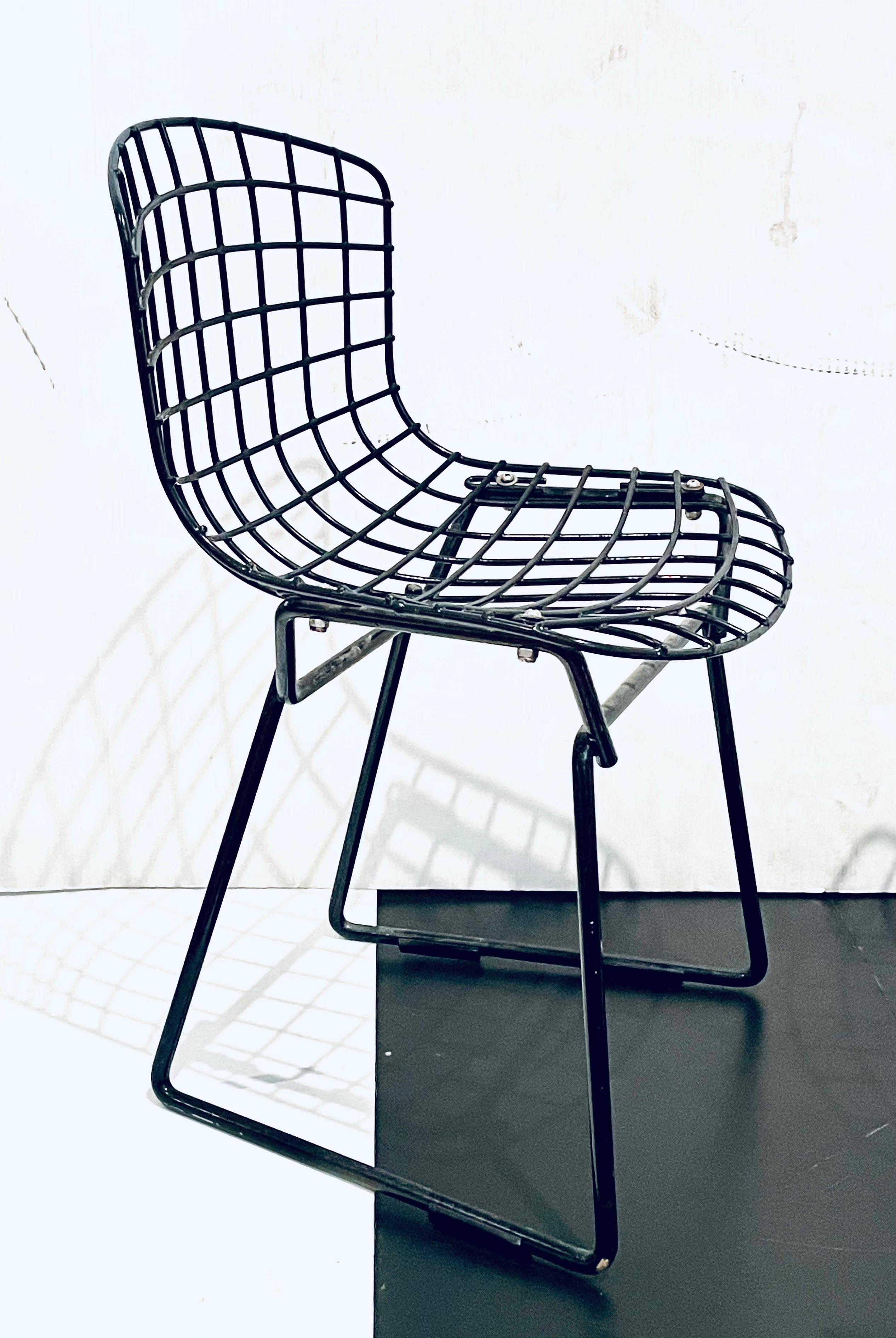 Mid-Century Modern Pair of Black and White Baby Bertoia Chairs