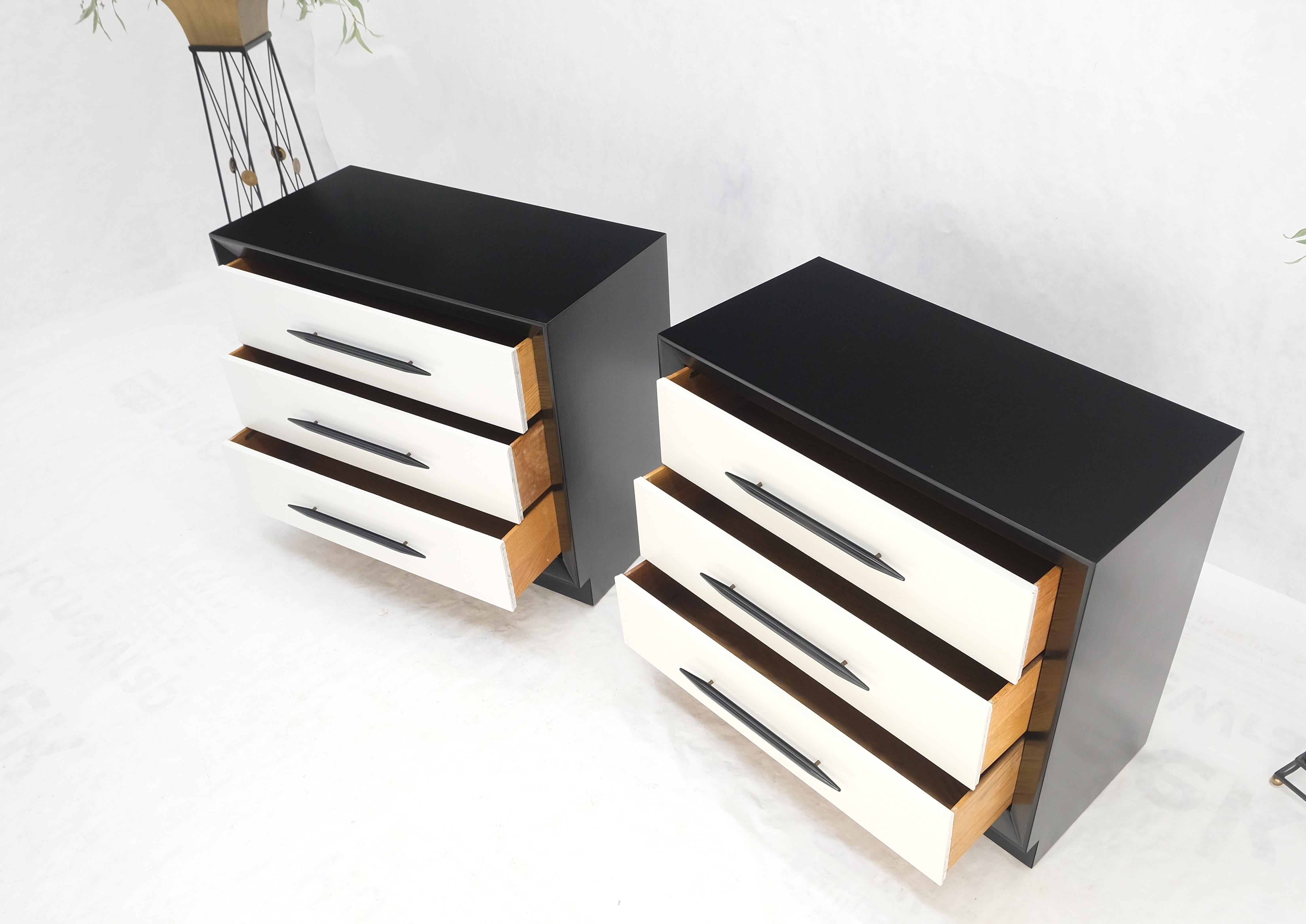 Pair of Black & White James Mont Style Bachelor 3 Drawer Chests Mid Century MINT For Sale 1