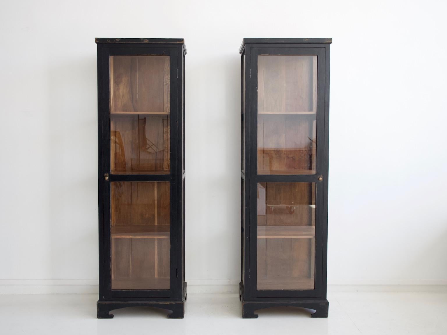 Pair of Black Wooden Vitrine Cabinets For Sale 4