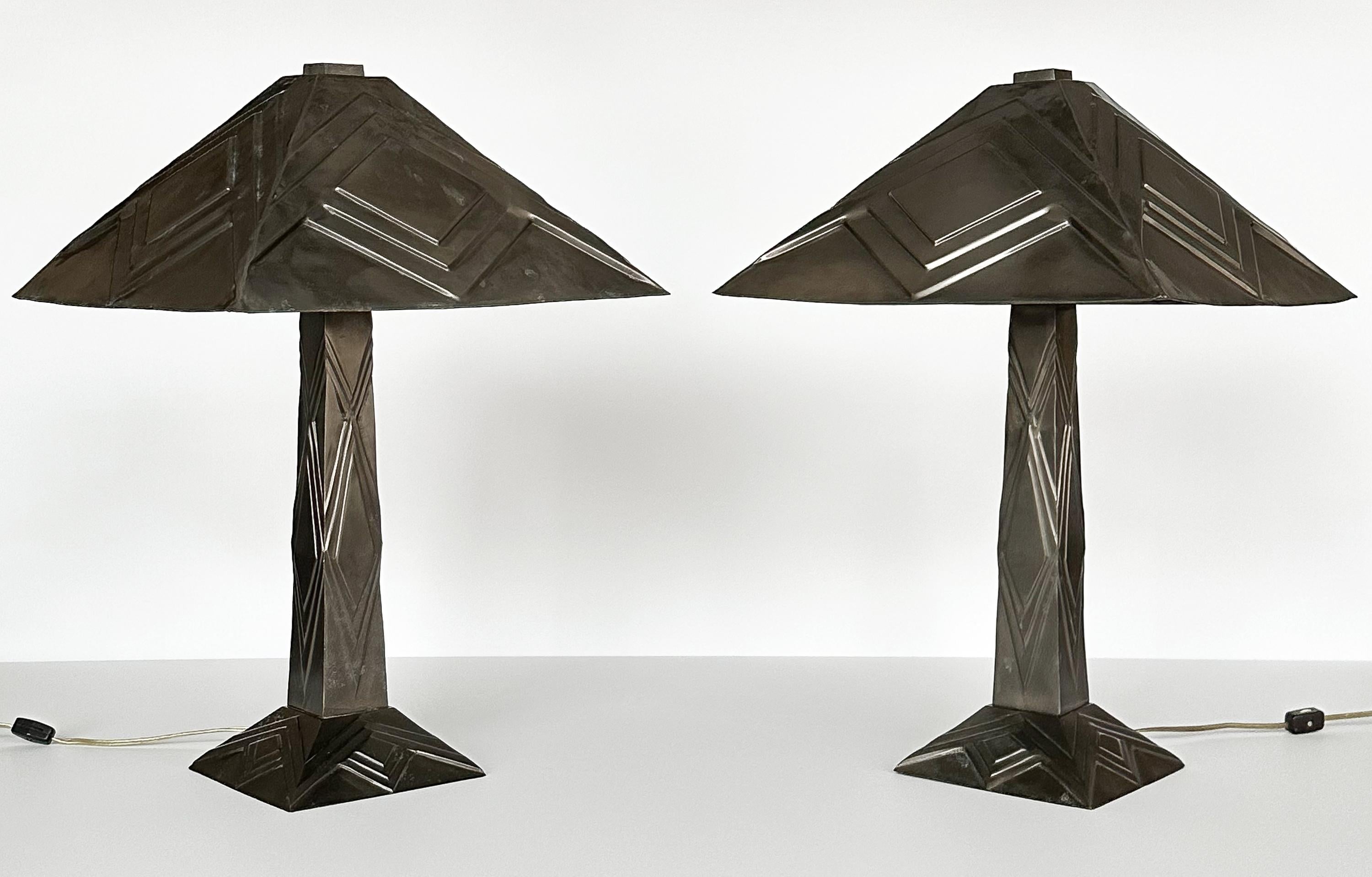 Pair of Blackened Brass Art Deco Table Lamps with Hand-Forged Shades In Good Condition In Chicago, IL