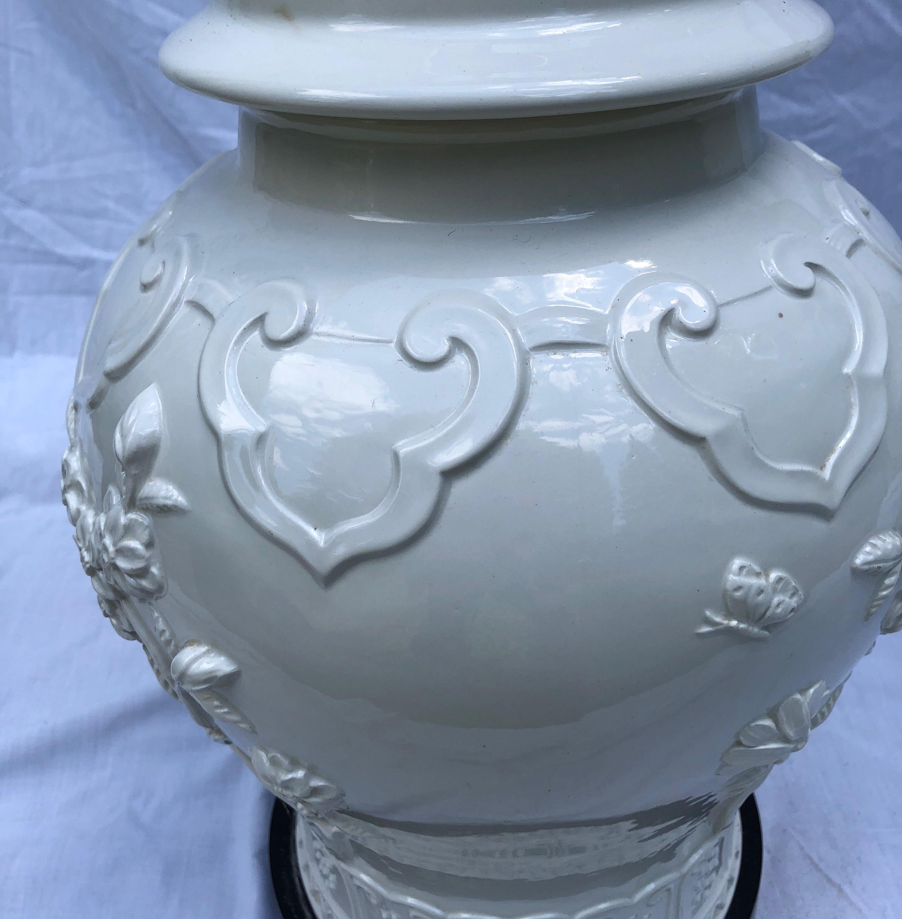 Pair of Blanc De Chine Baluster-Form Jars Mounted as Table Lamps In Excellent Condition For Sale In Hudson, NY