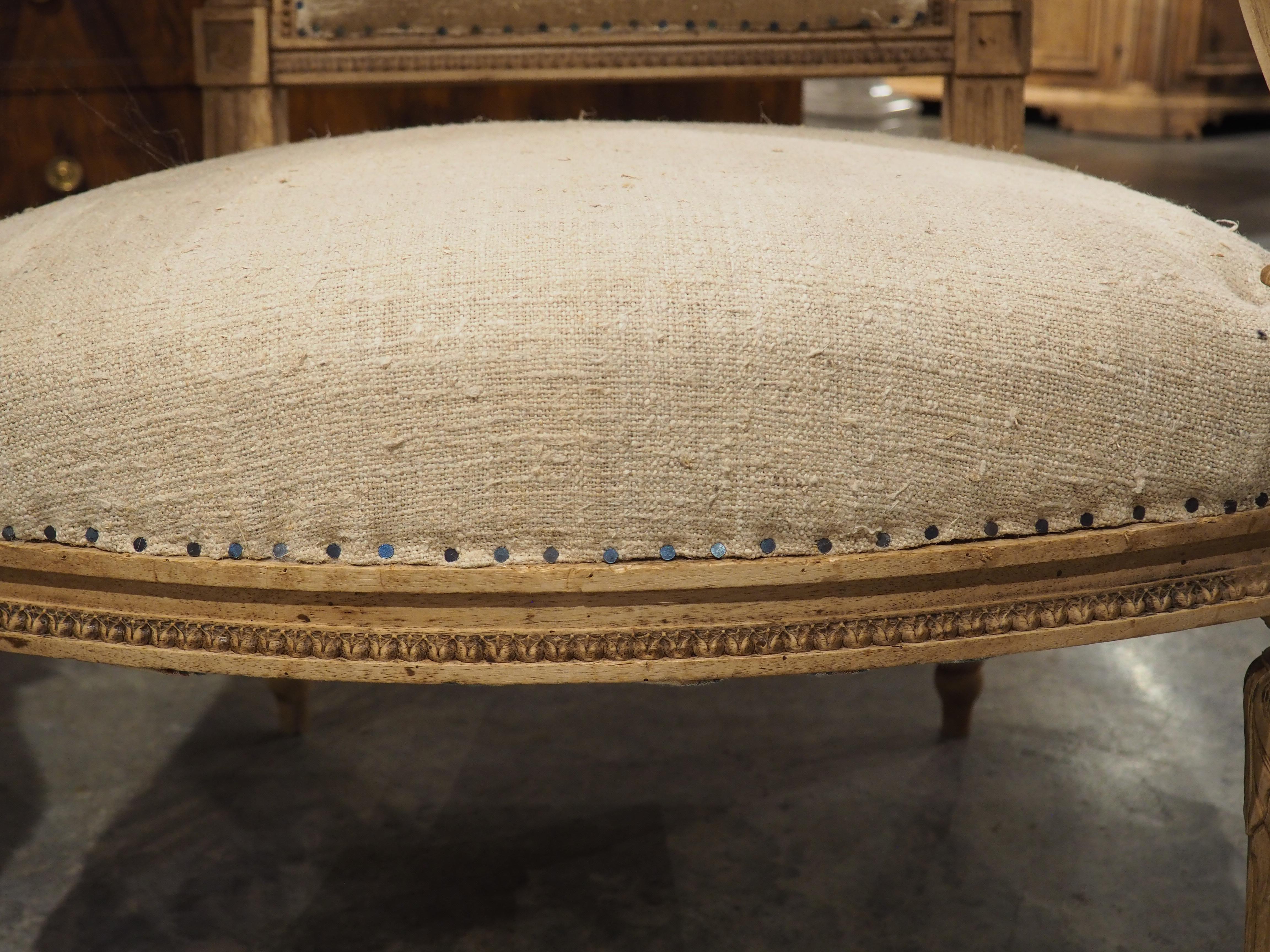 Coppia di poltrone Fauteuil sbiancate in stile Luigi XVI, CIRCA 1890 in vendita 6