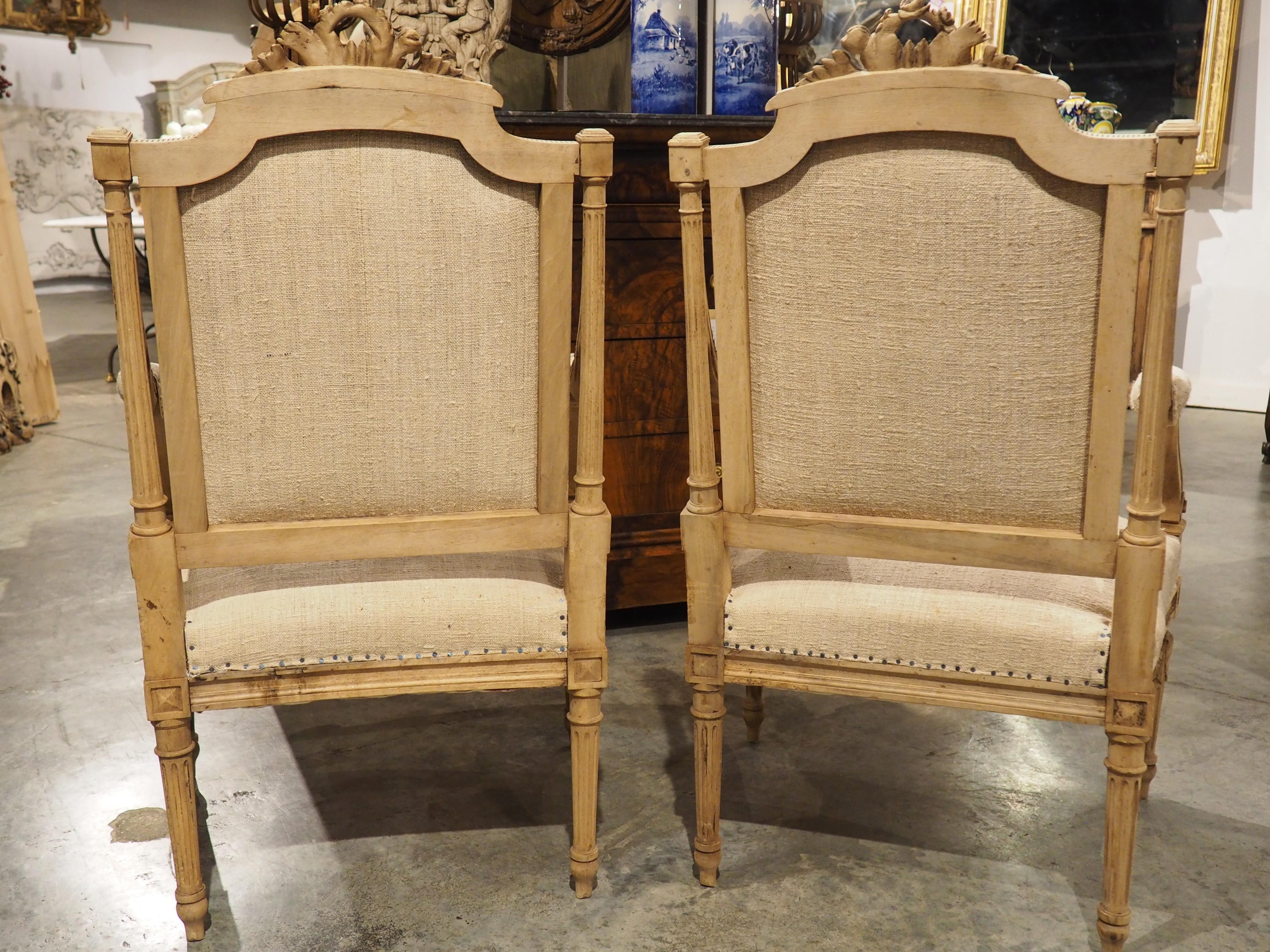 Coppia di poltrone Fauteuil sbiancate in stile Luigi XVI, CIRCA 1890 in vendita 12