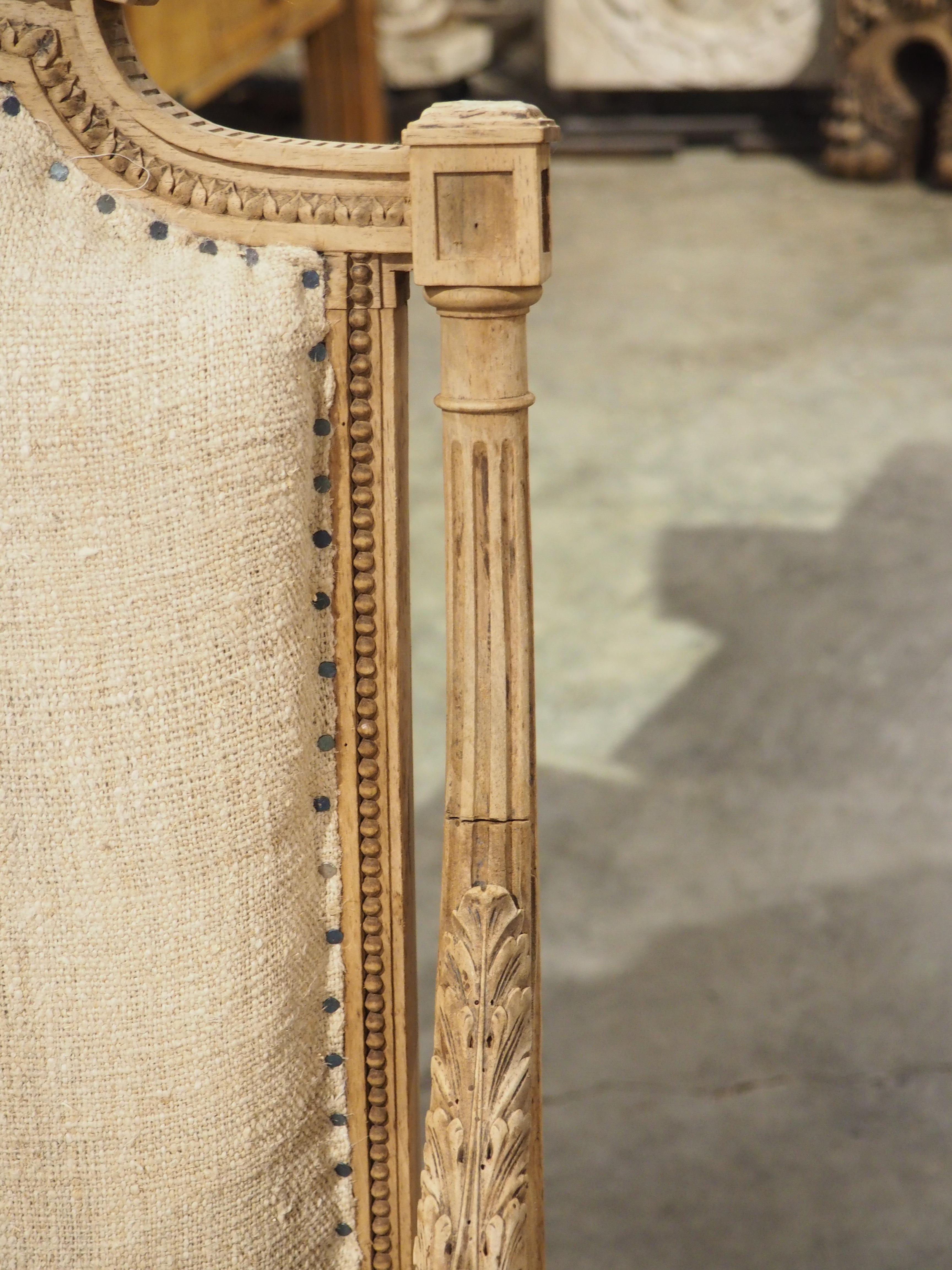 Coppia di poltrone Fauteuil sbiancate in stile Luigi XVI, CIRCA 1890 in vendita 2