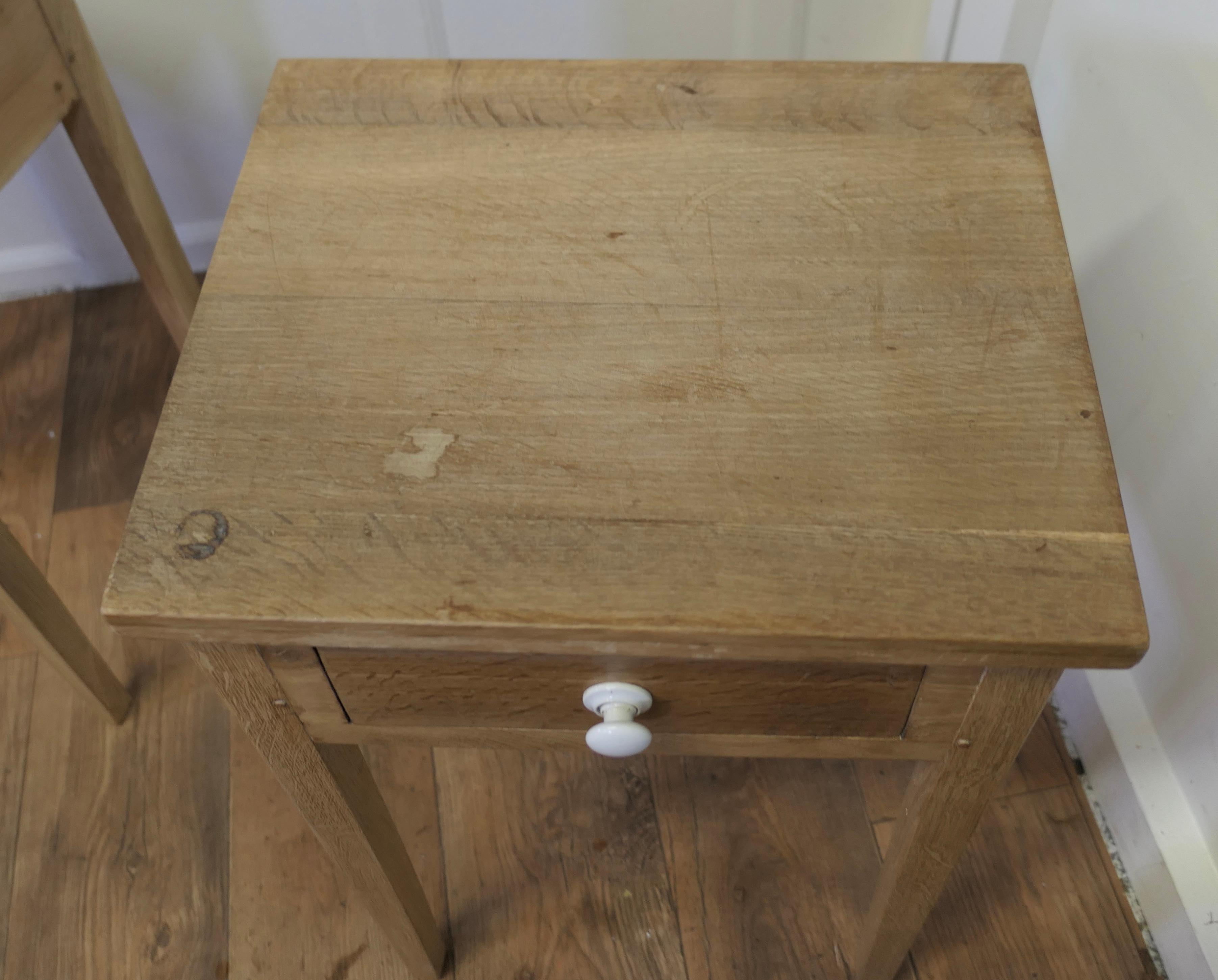  Pair of Bleached Oak Mid Century Bedside Tables  In Good Condition In Chillerton, Isle of Wight