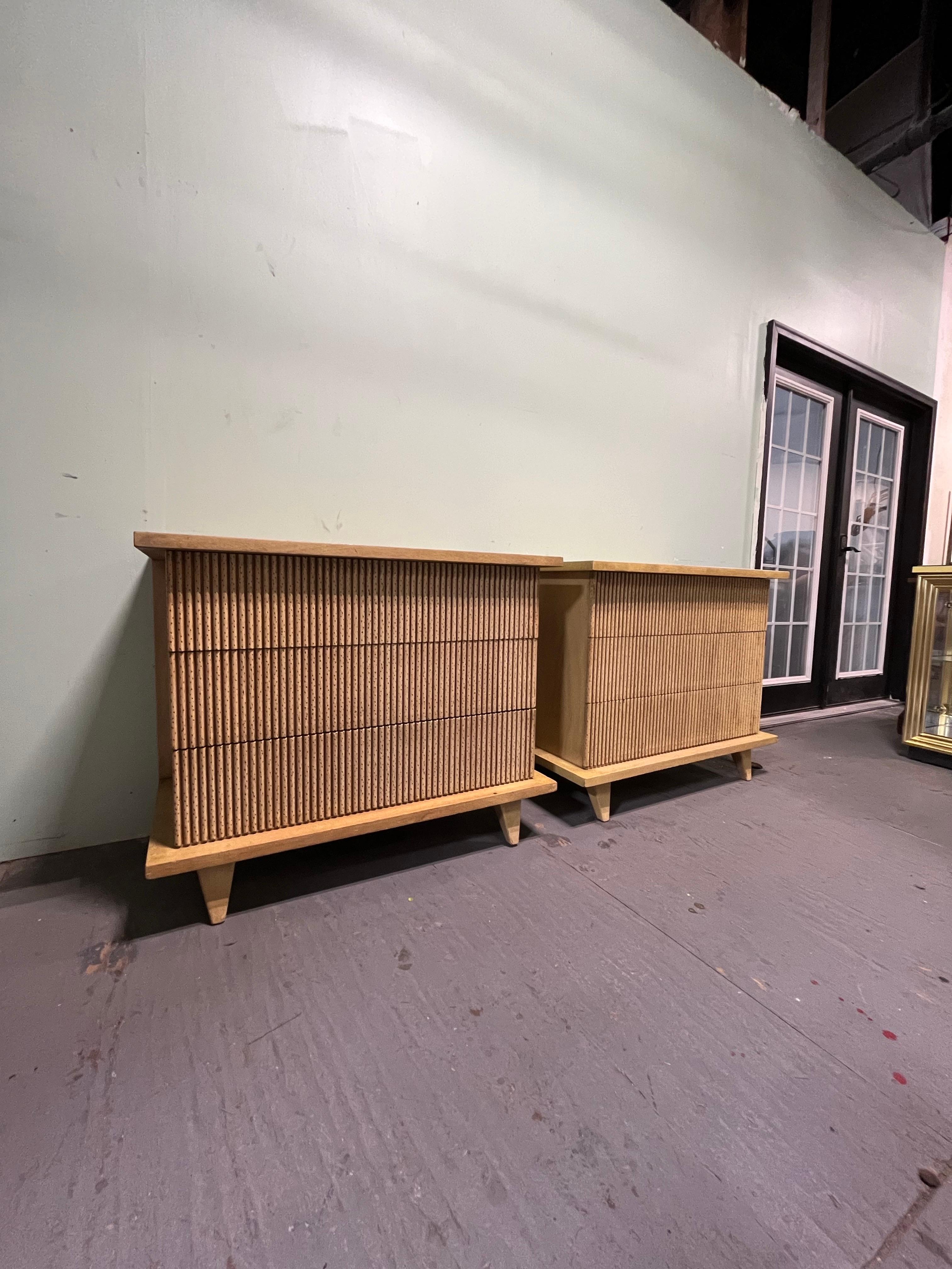 Pair of 3 drawer dressers made of mahogany. The drawers have a very interesting finish which gives a lot of character to the piece.
Utilizing cutting-edge technology and hands-on craftsmanship, American of Martinsville is known as a company that