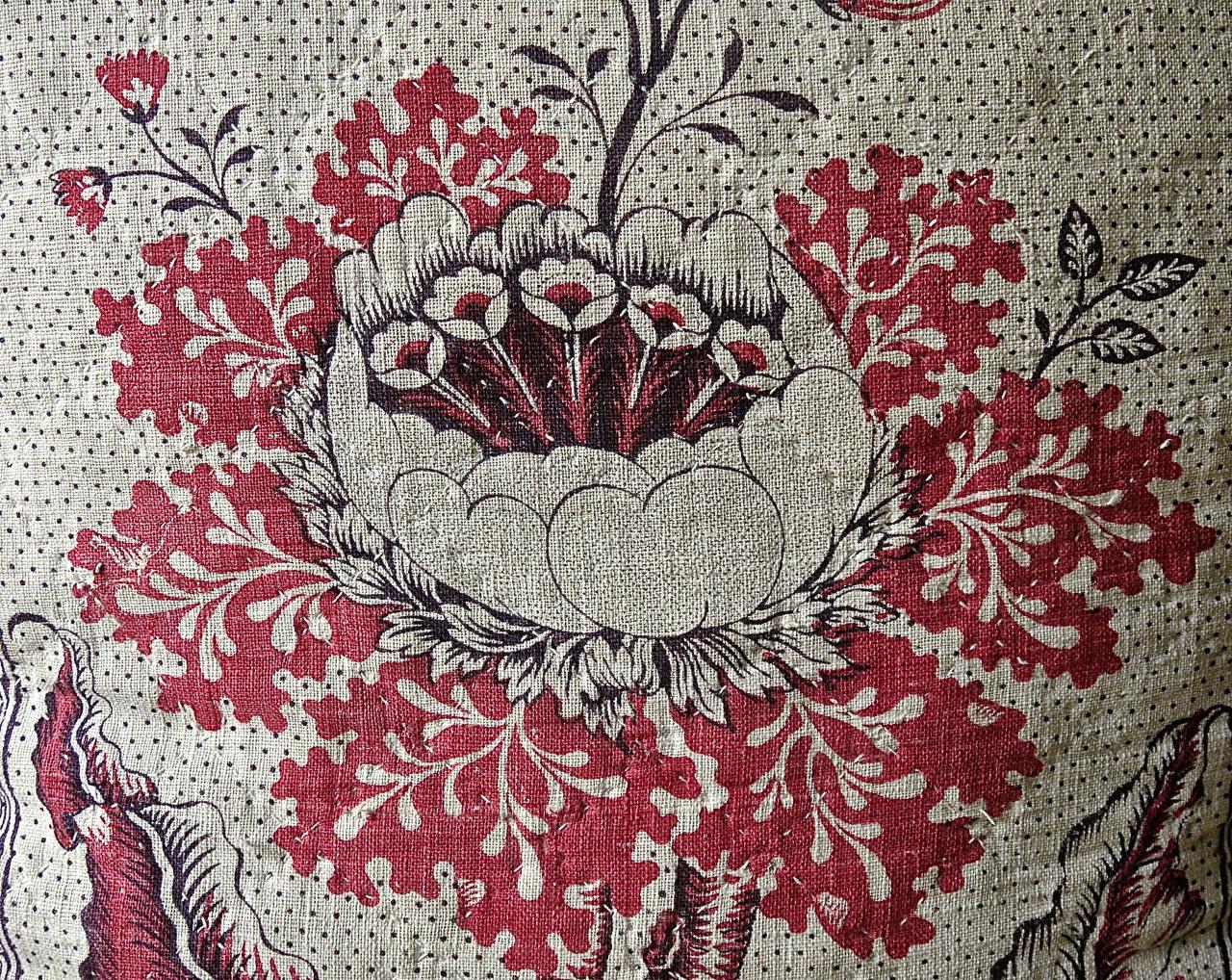 Quilted Pair of Blockprinted Stylised Flower Pillows, French, 18th Century For Sale