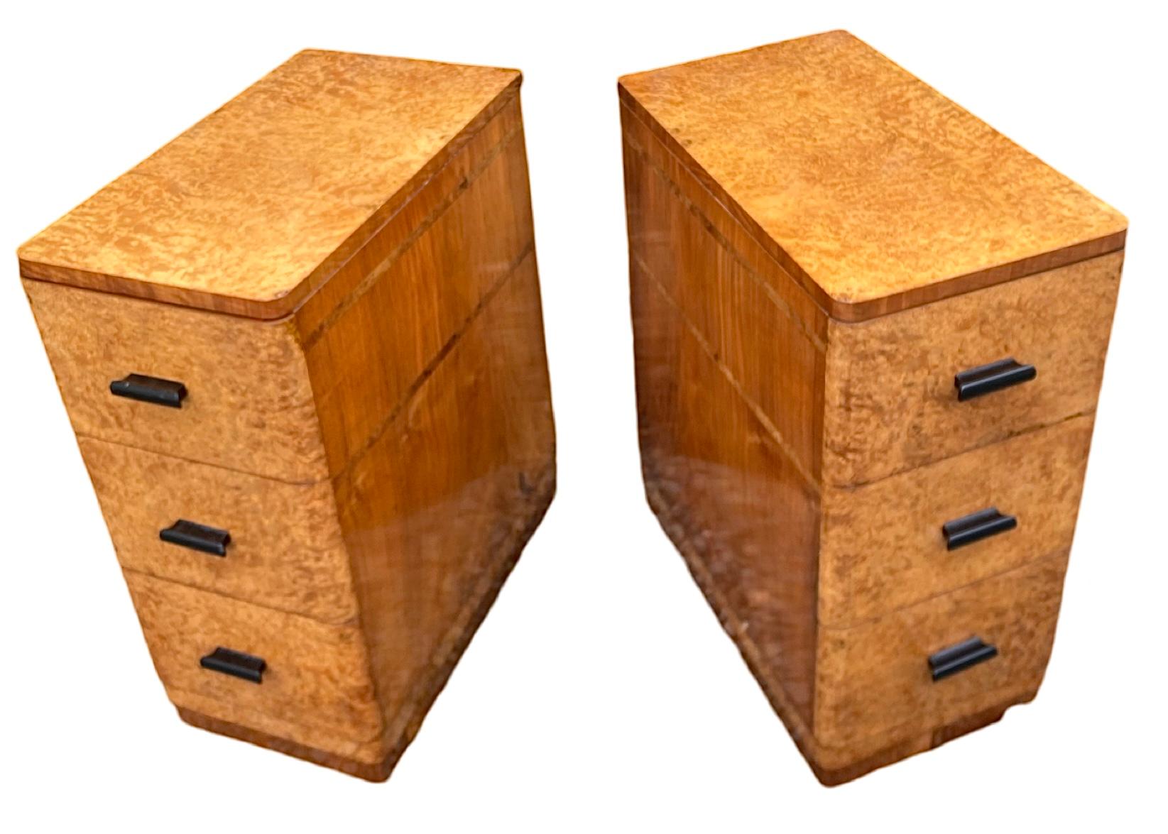 Mid-20th Century Pair of blonde walnut Art Deco Nightstands