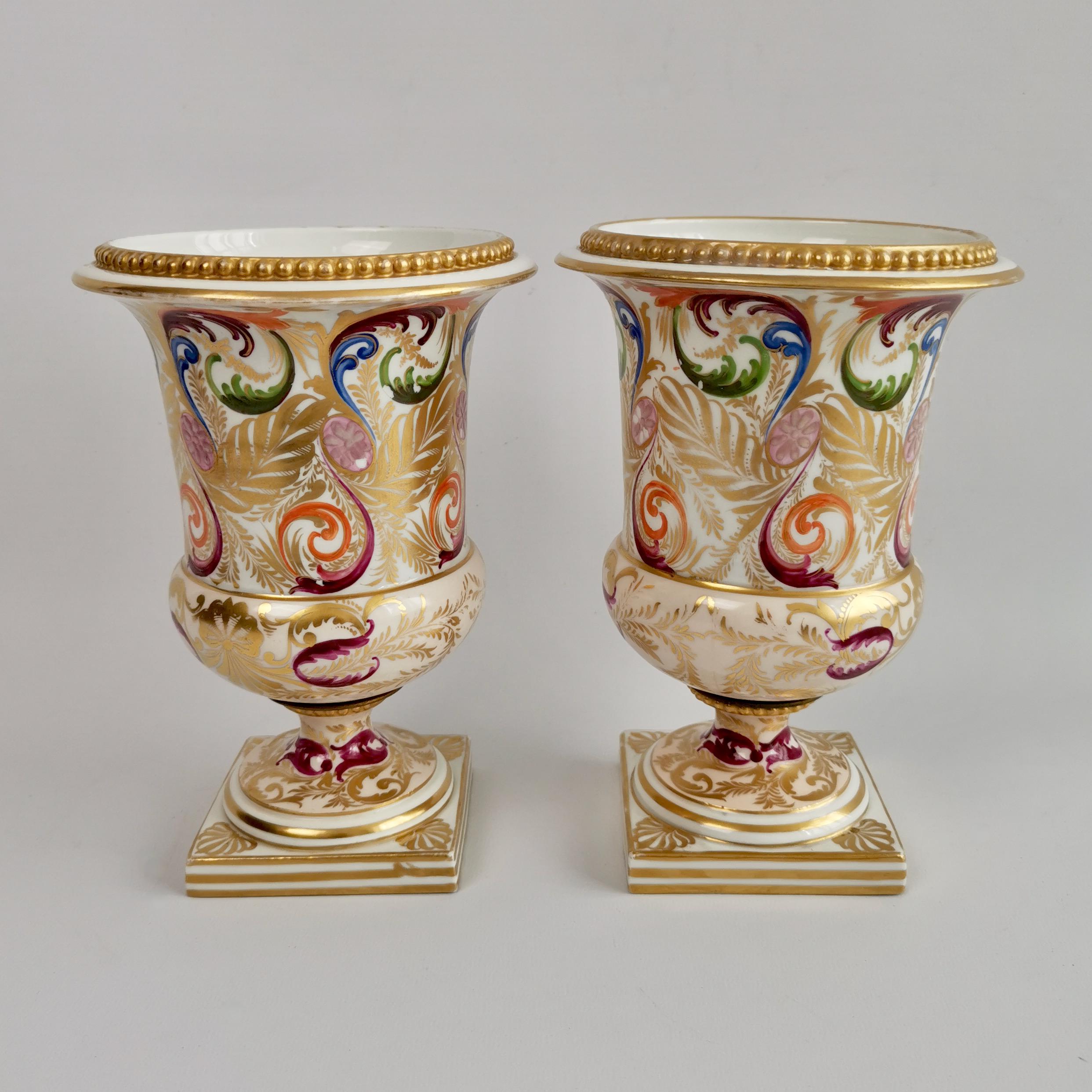 Pair of Bloor Derby Porcelain Campana Vases, Polychrome Regency Pattern, ca 1815 In Good Condition In London, GB