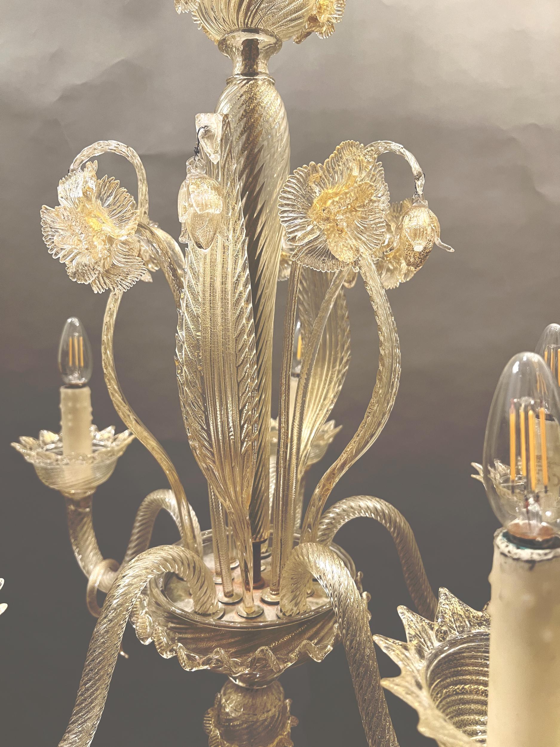 Pair of blown glass chandeliers, Murano, Italy, circa 1970 In Good Condition For Sale In Paris, FR