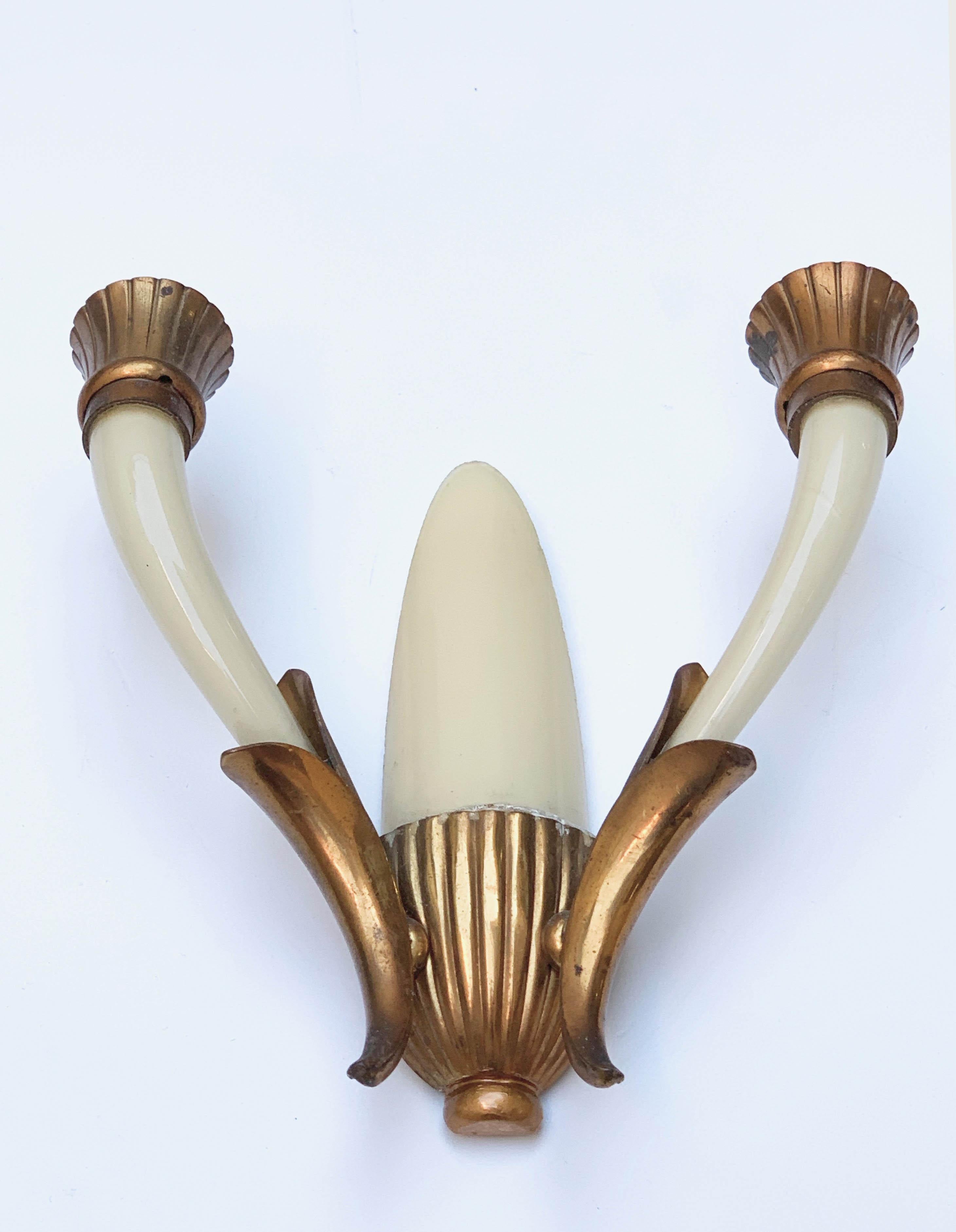 Pair of Blown Ivory White Murano Glass and Coppered Brass Italian Sconces, 1940s For Sale 7