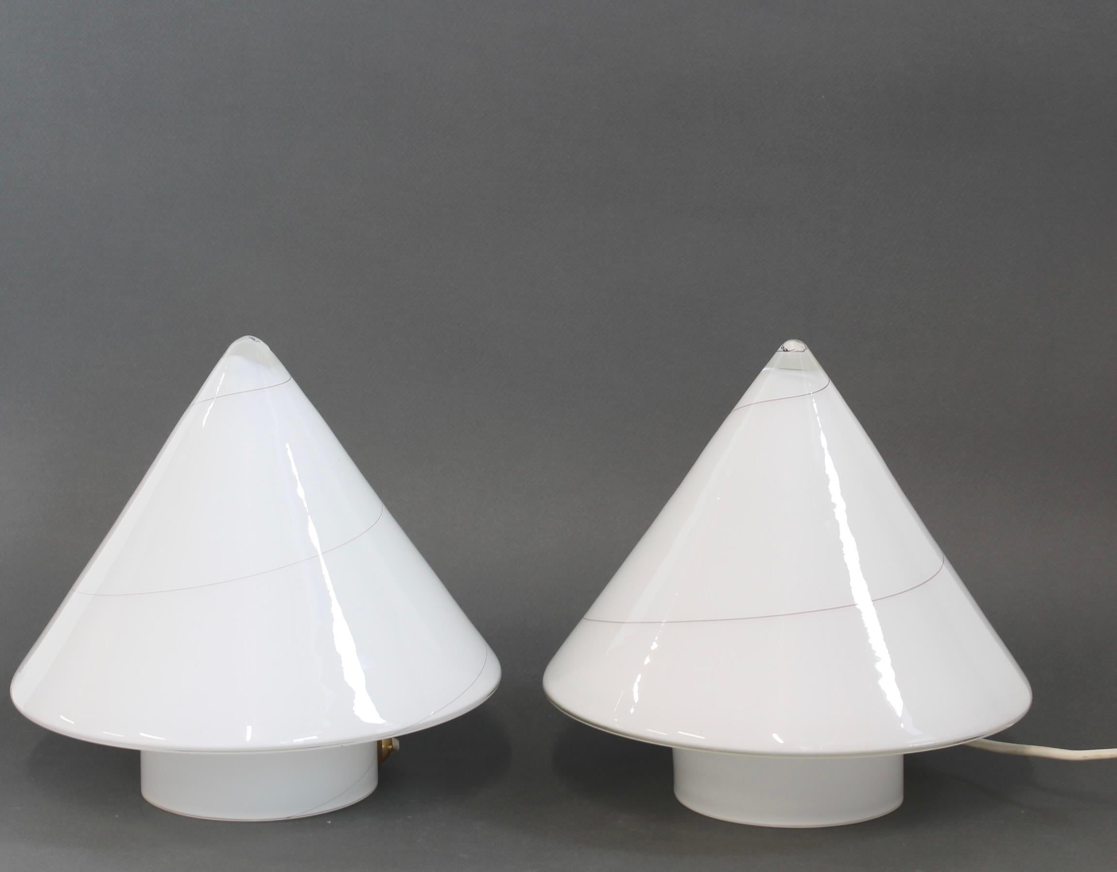 Paire de lampes de table à champignon en verre soufflé de Murano (vers les années 1970) en vente 1