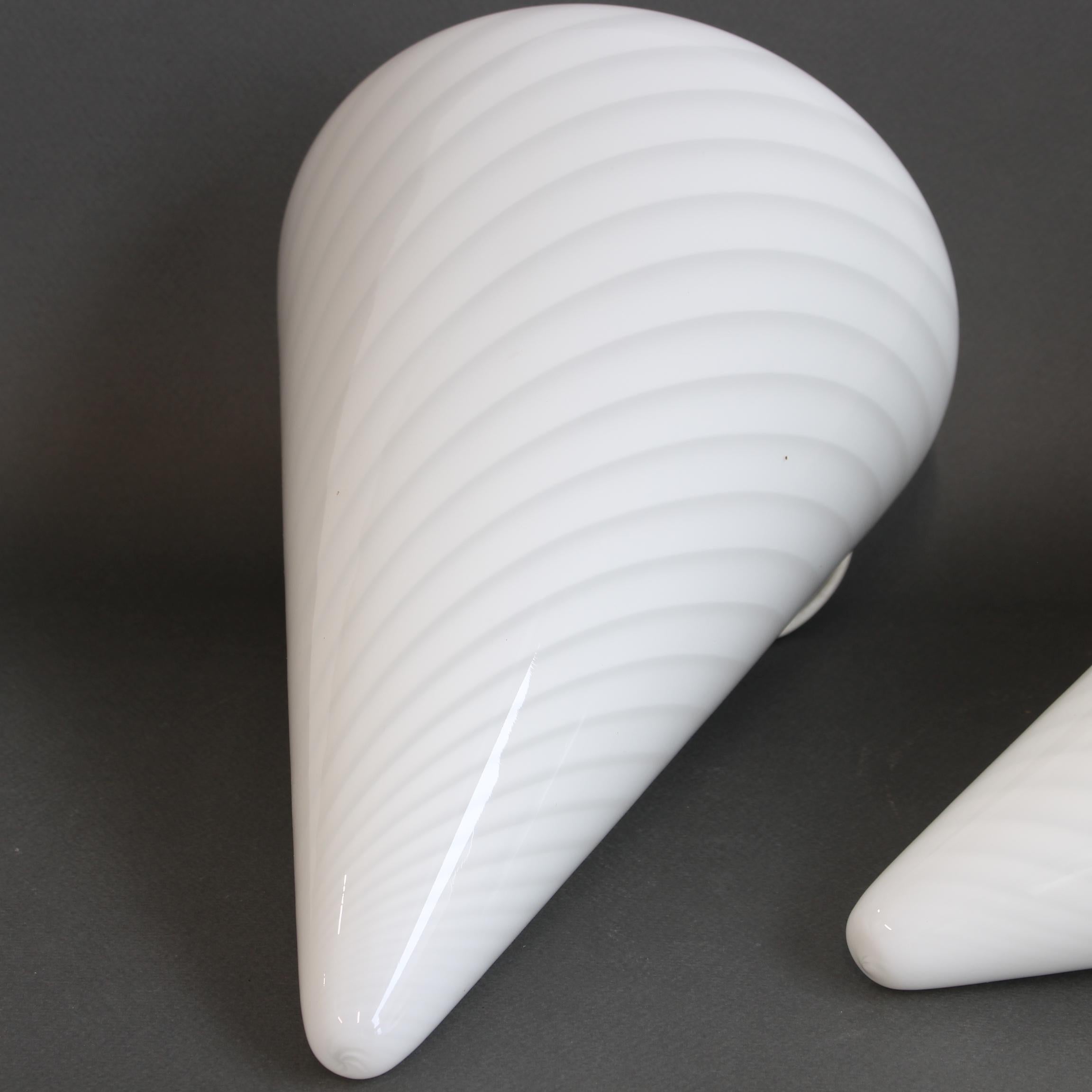 Paire de lampes de table coniques en verre de Murano soufflé (années 1960) en vente 5