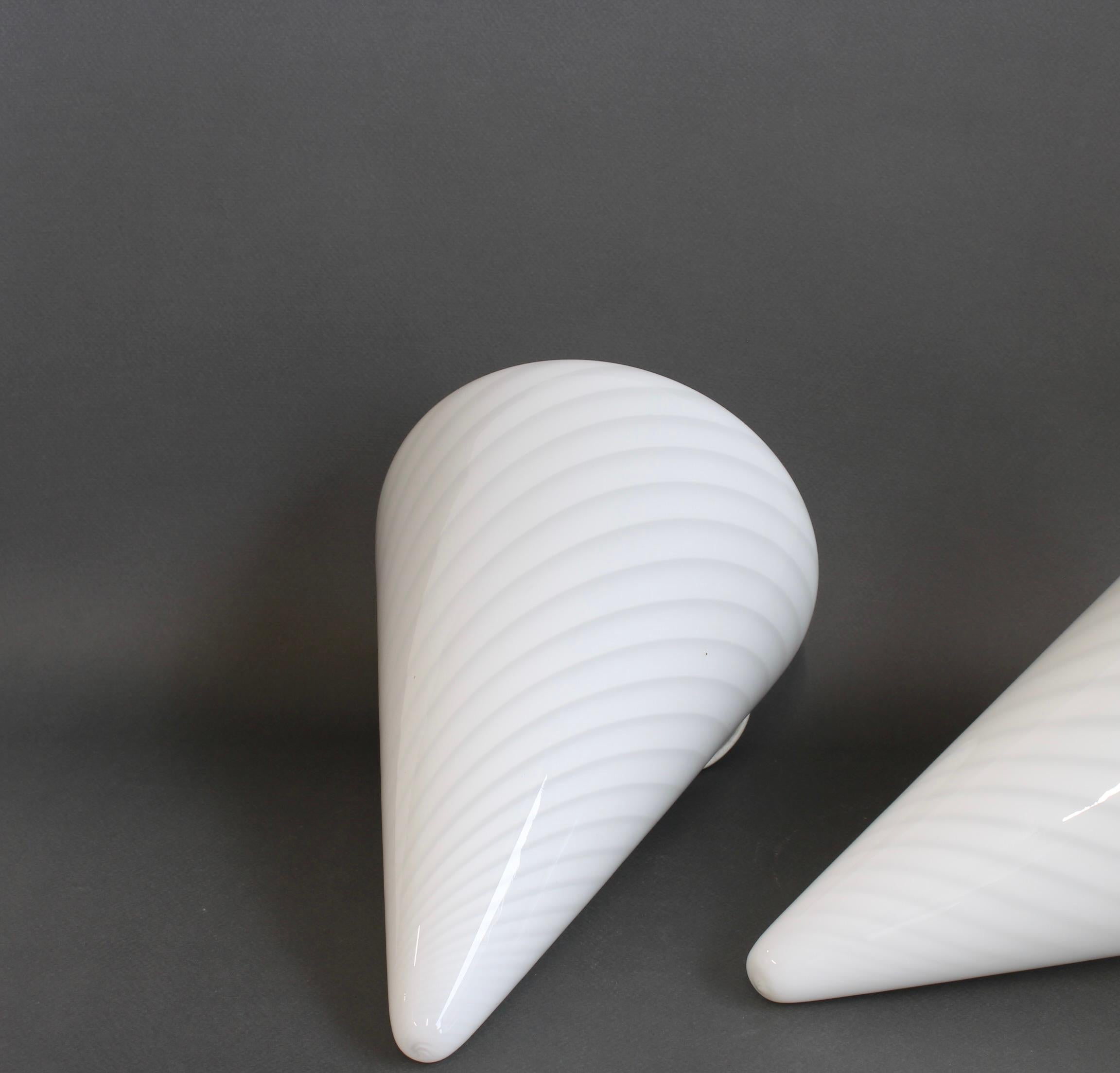 Paire de lampes de table coniques en verre de Murano soufflé (années 1960) en vente 4
