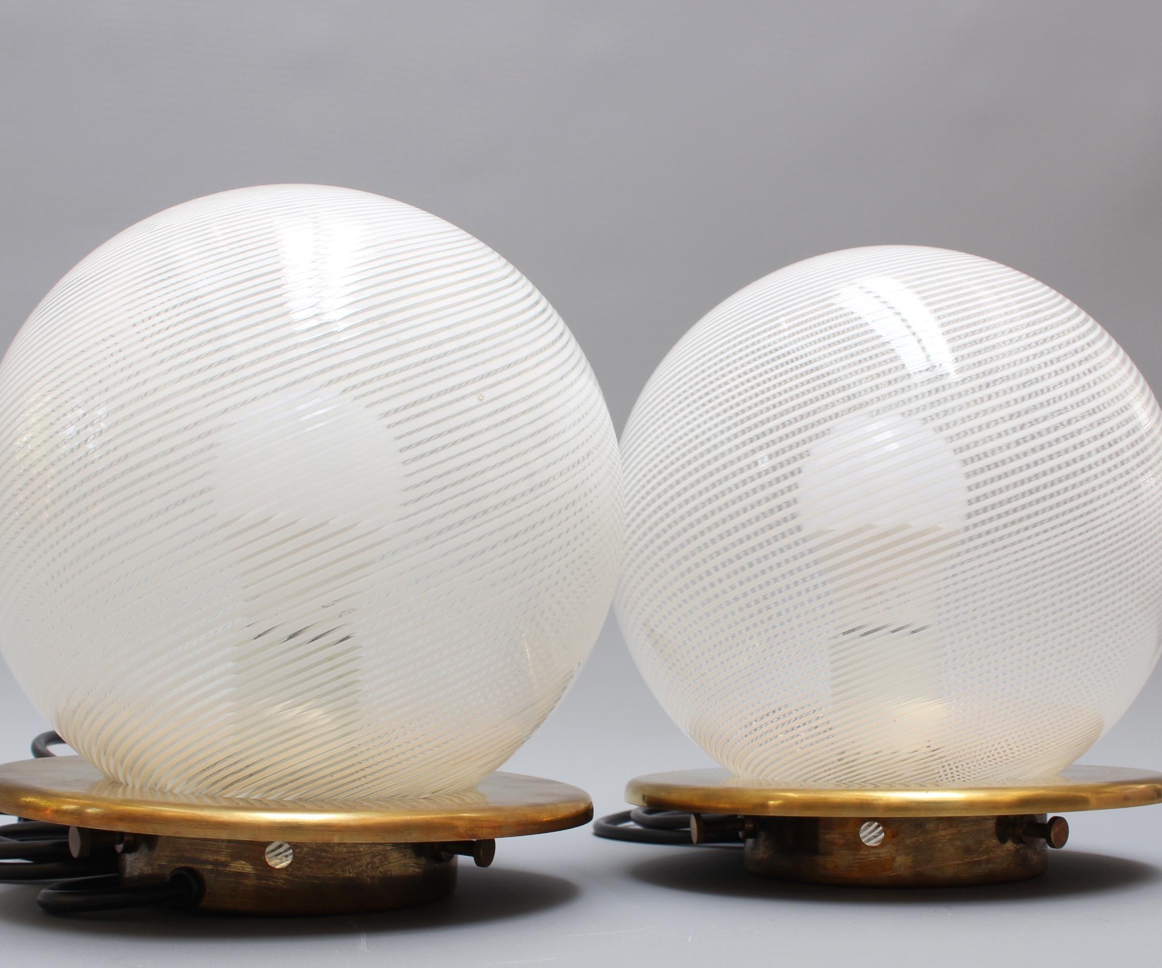 Pair of Blown Murano Glass Globe Table Lamps (Circa 1950s) In Good Condition In London, GB