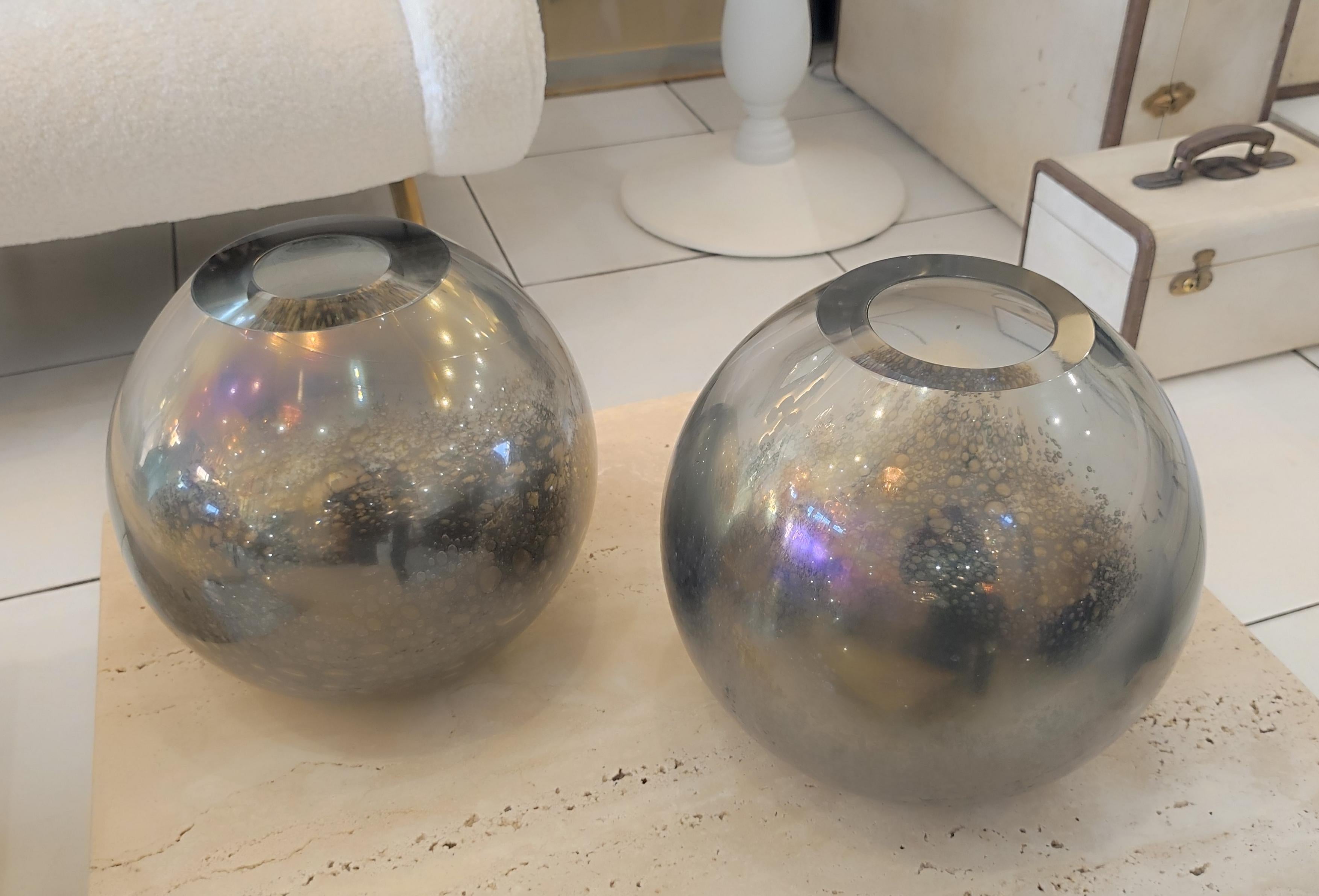 Pair of round Blown murano glass vases, 
Perfect condition. Price indicated for the pair but can be sold separately upon request 1900 euros
 