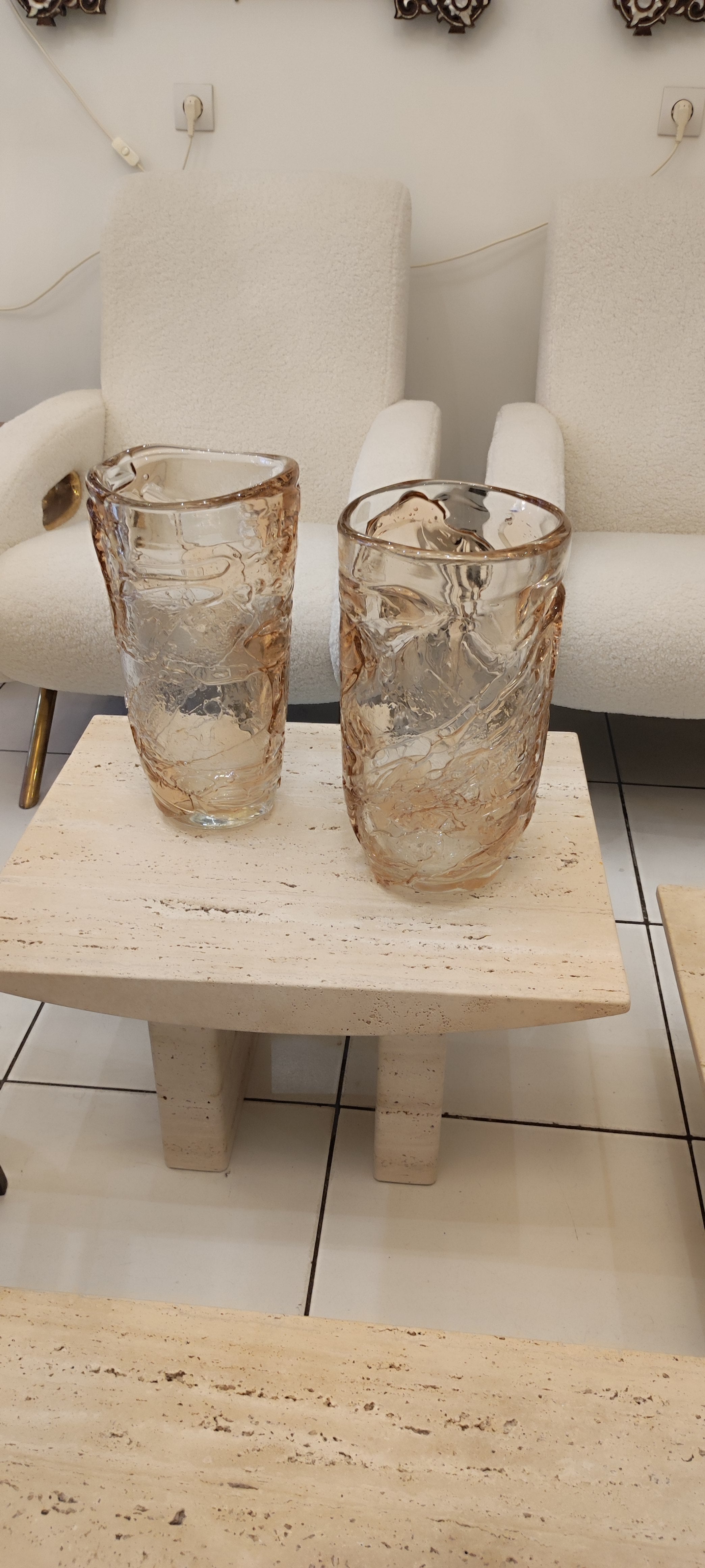 Paar Vasen aus geblasenem Murano-Glas, 
Perfekter Zustand. Preis für das Paar angegeben, kann aber separat auf Anfrage 2000 Euro verkauft werden
 