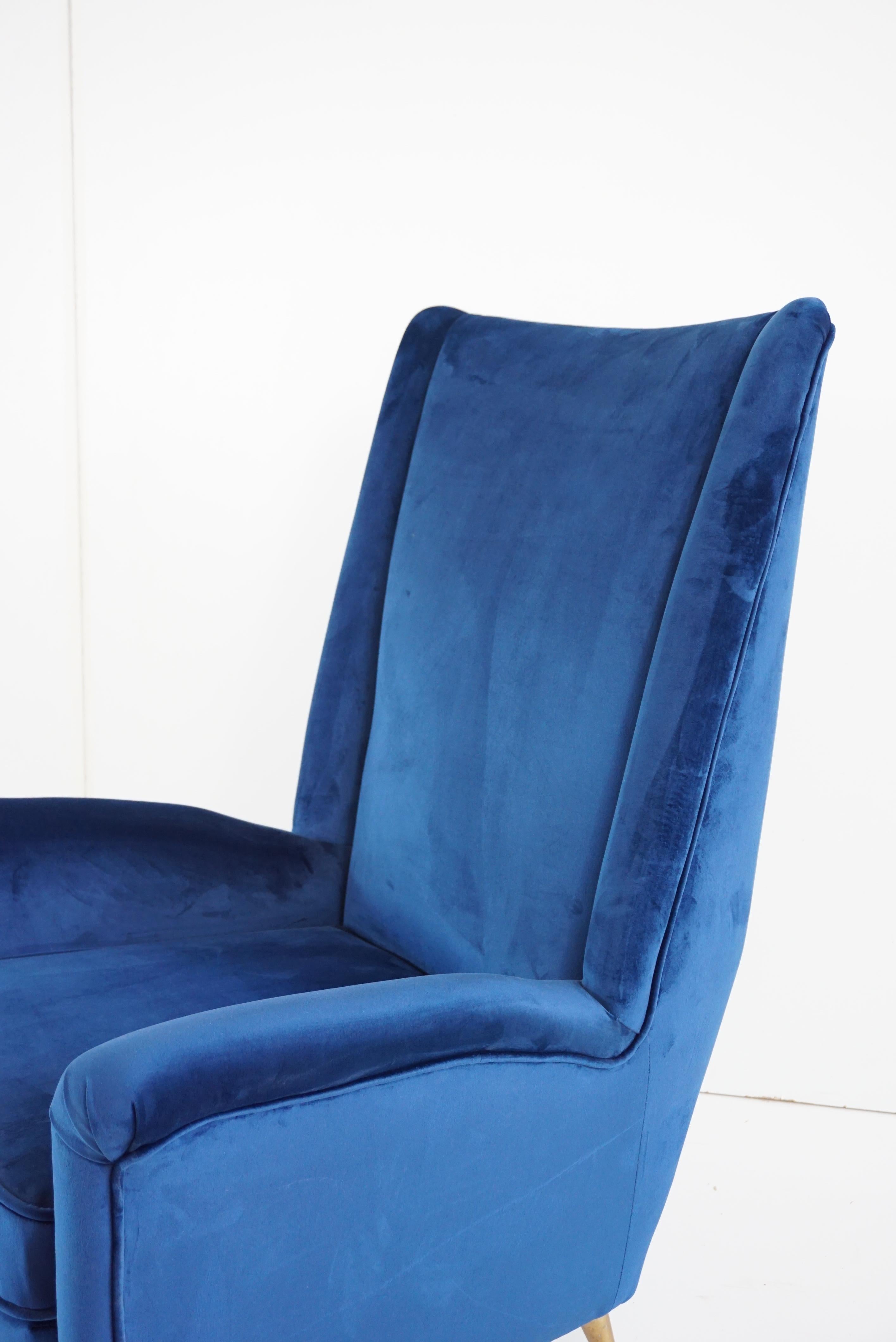 Pair of Blu Velvet Gio Ponti Bergere Wingback Armchairs by ISA, 1950 For Sale 4