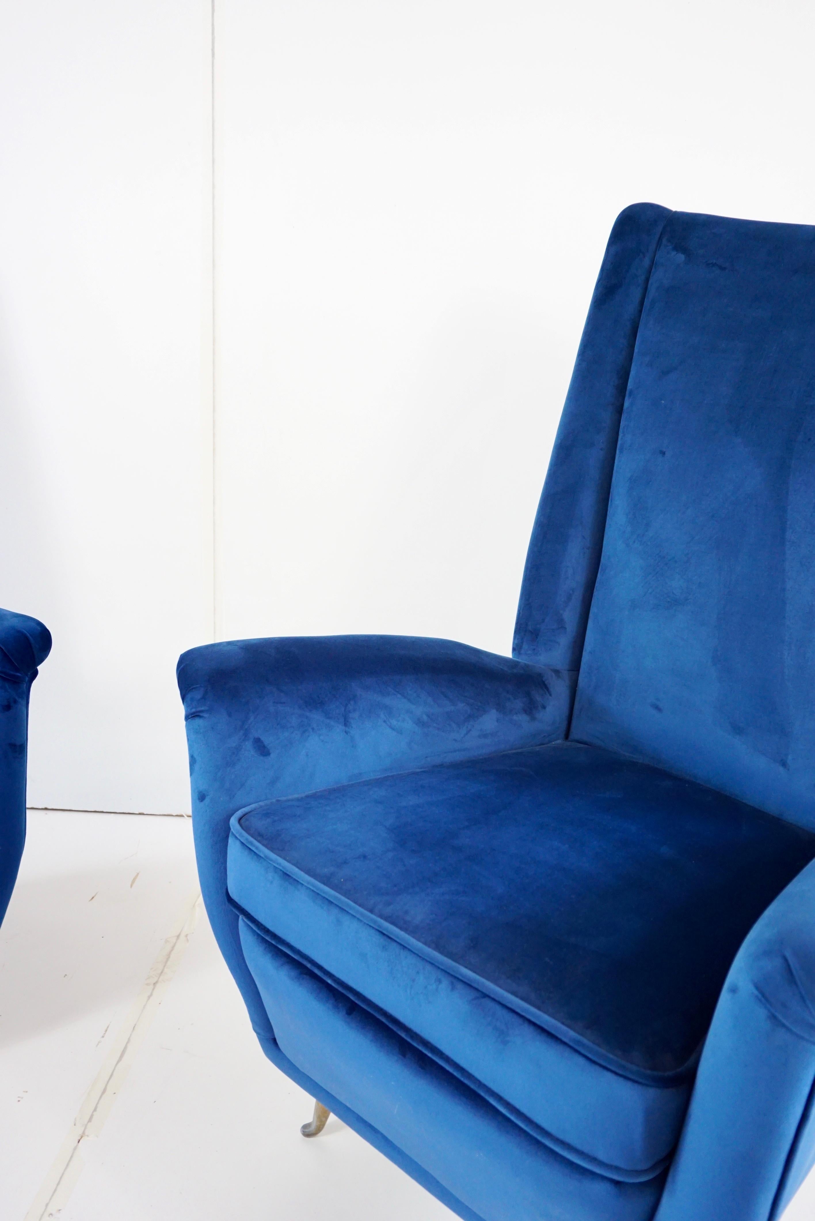 Pair of Blu Velvet Gio Ponti Bergere Wingback Armchairs by ISA, 1950 For Sale 6