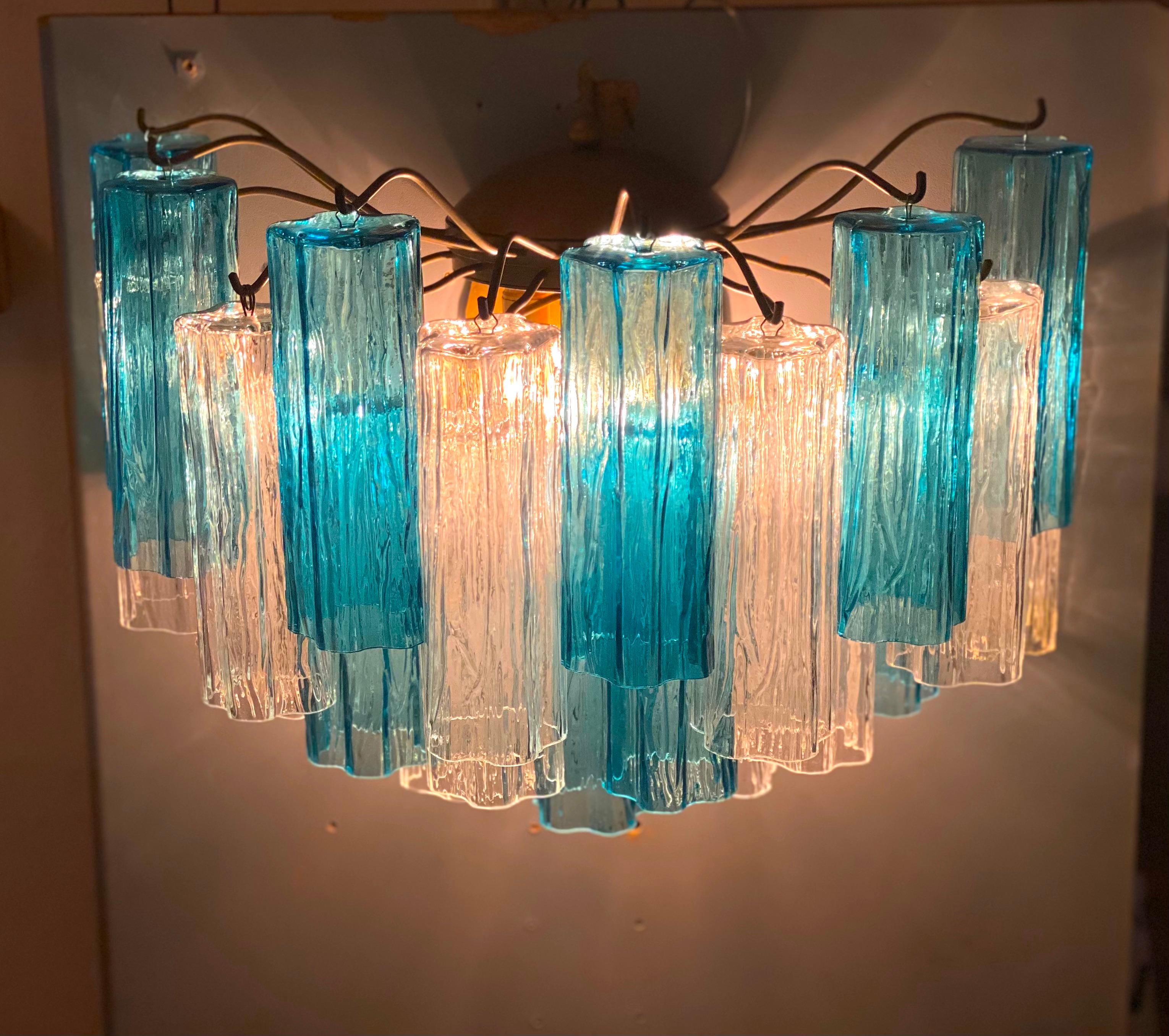 Pair of Blue and Clear Murano Glass Tronchi Sconces, 1970s In Excellent Condition For Sale In Rome, IT