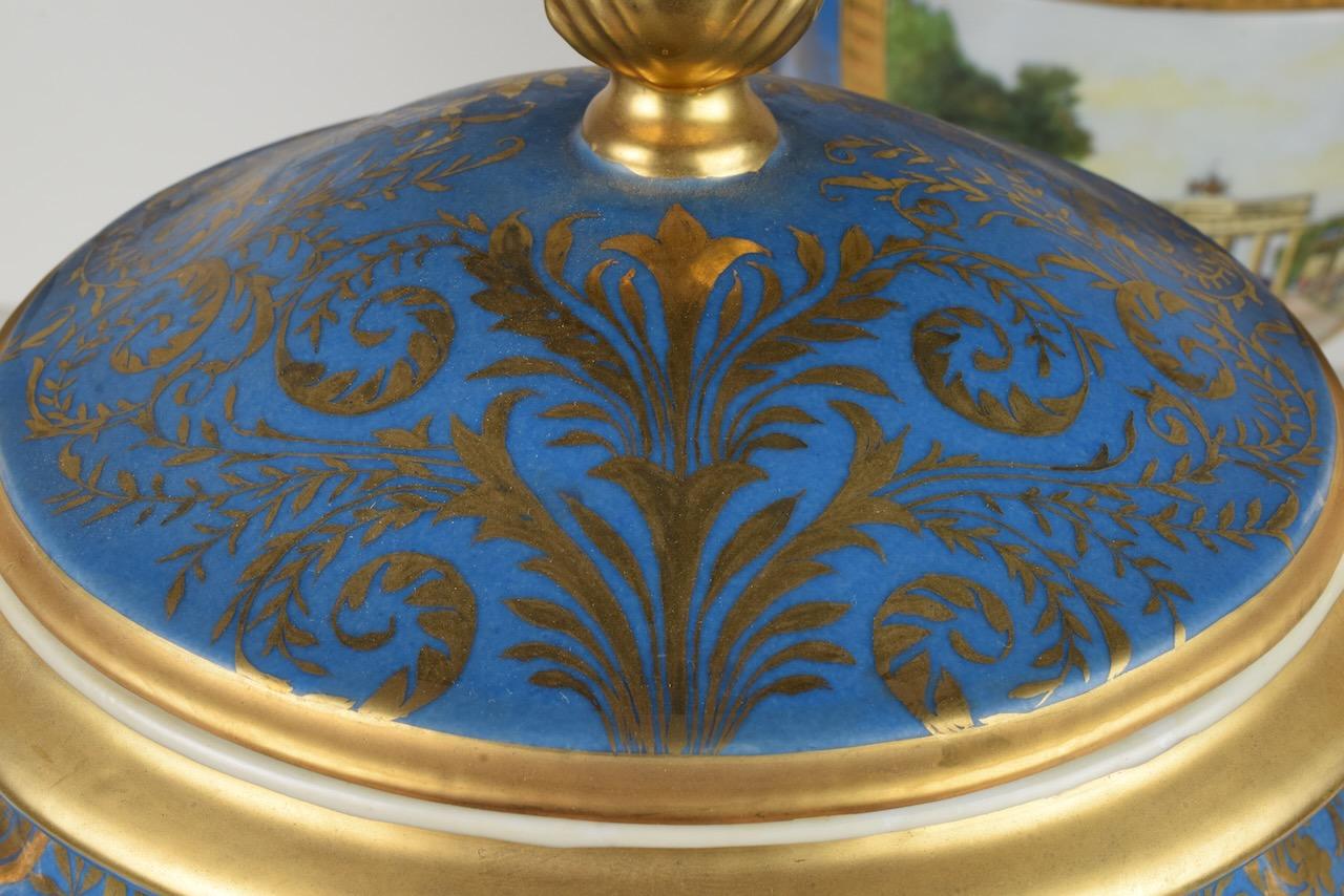 Pair of Blue and Gold Porcelain Vases In Good Condition In Prato, IT
