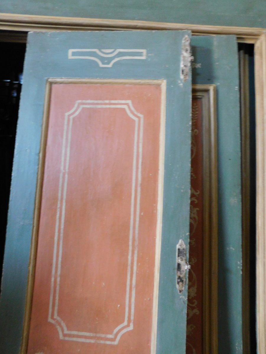 Pair of Blue and Pink Lacquered Doors, Complete with Frame, 18th Century Italy For Sale 1
