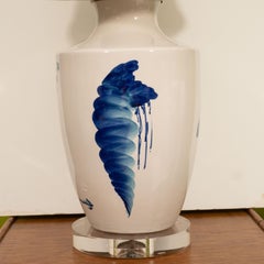 Coppia di lampade in ceramica bianche e blu